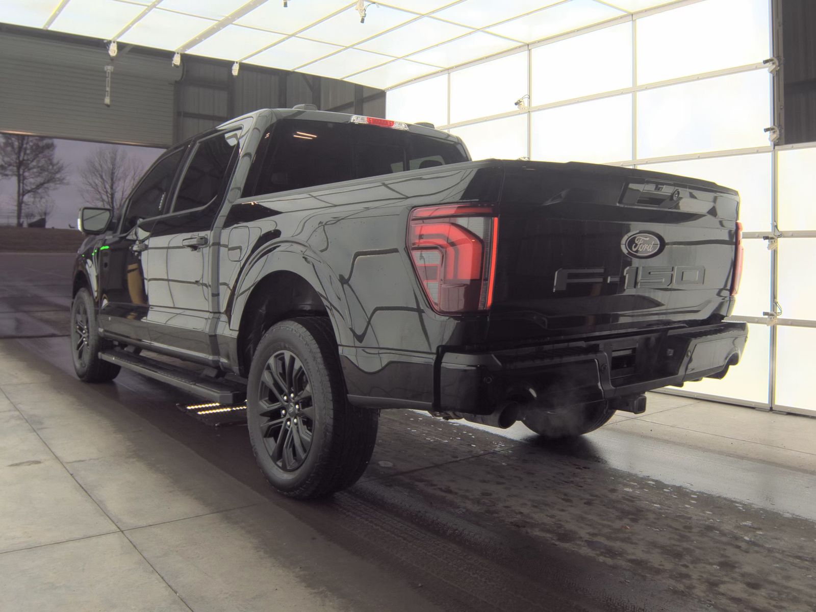 2024 Ford F-150 Hybrid Lariat AWD