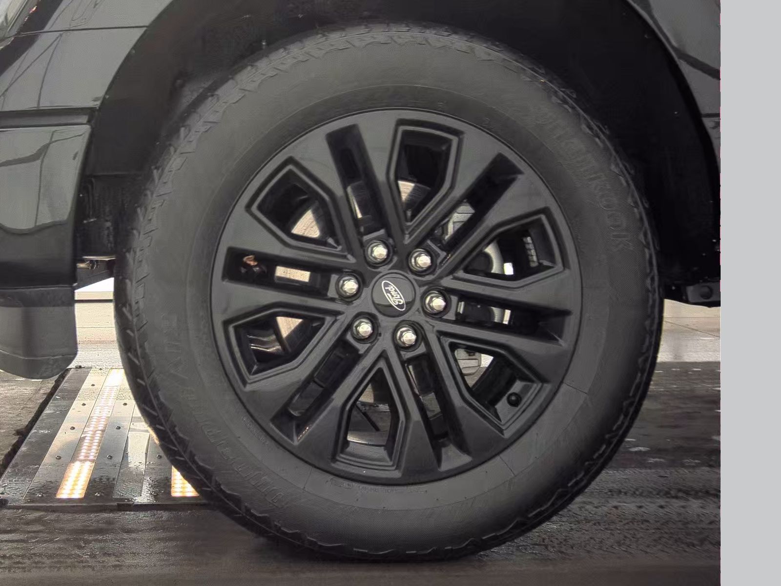 2024 Ford F-150 Hybrid Lariat AWD