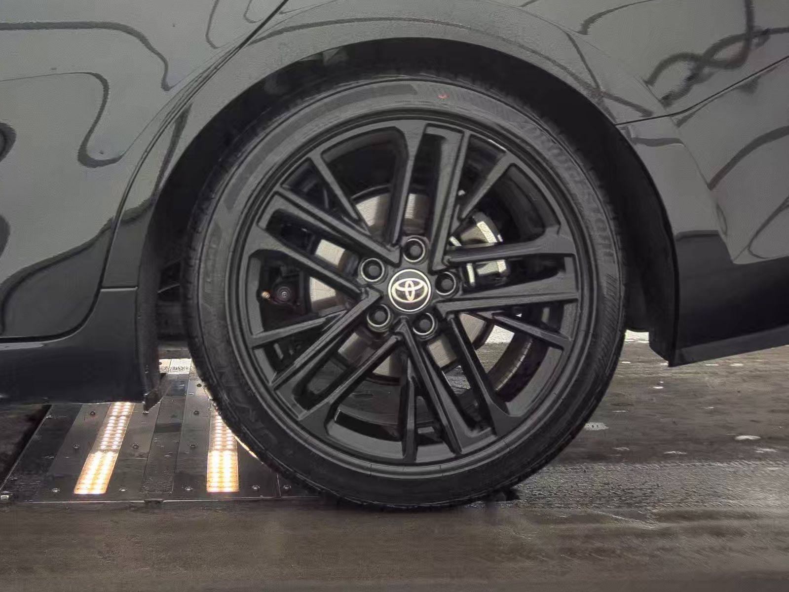 2025 Toyota Camry SE FWD