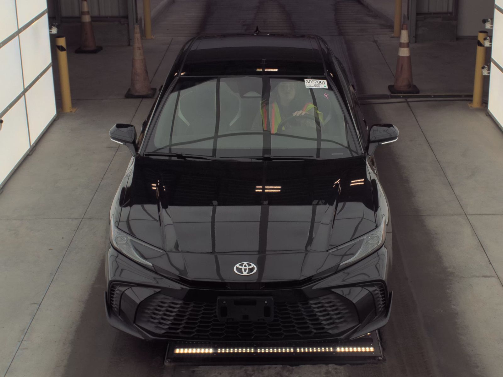 2025 Toyota Camry SE FWD