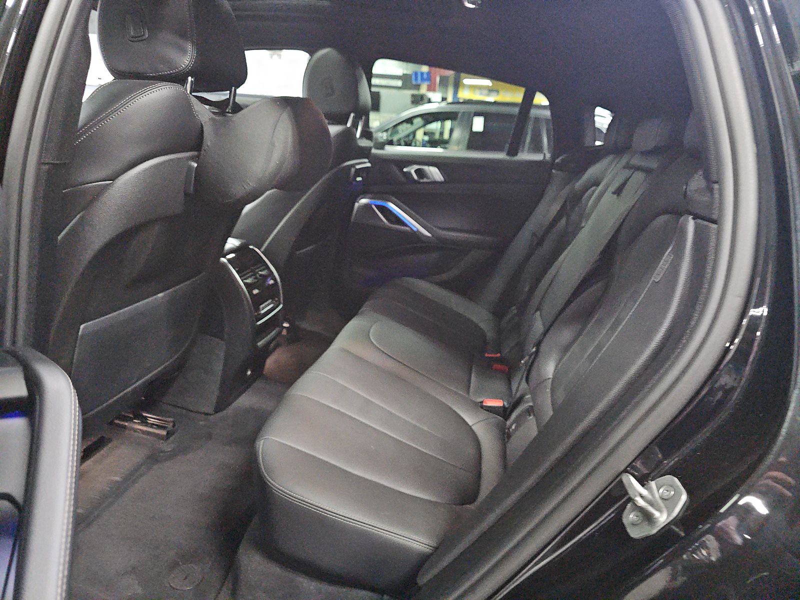 2022 BMW X6 xDrive40i AWD