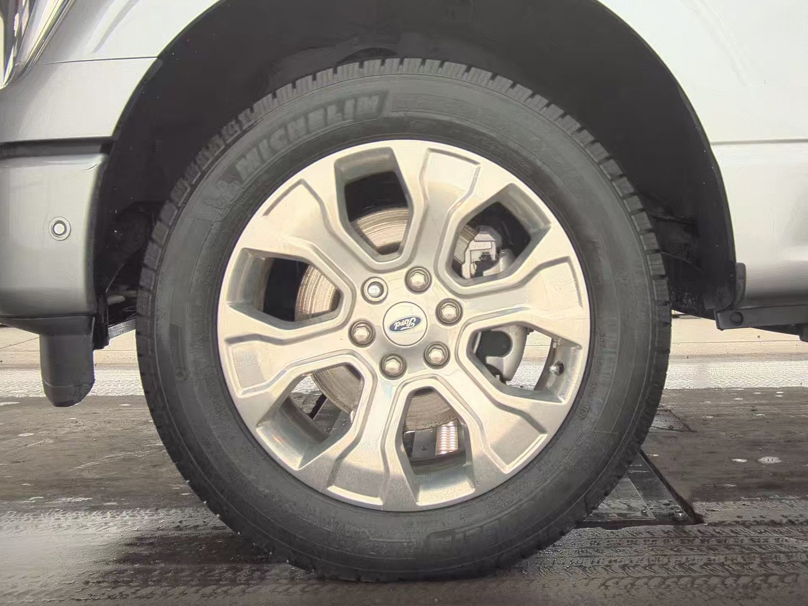 2023 Ford F-150 Platinum AWD