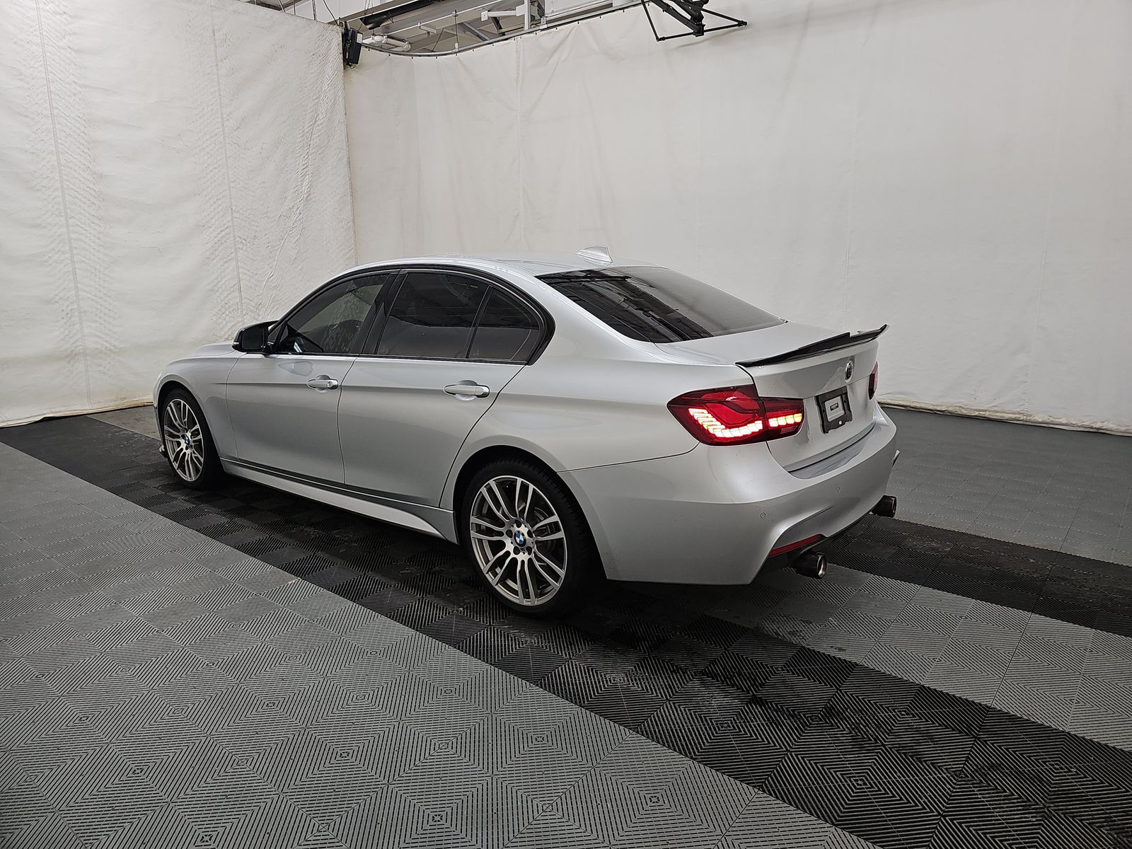 BMW 3 Series Sedan 340i xDrive M SPORT LINE снимка BMW 3 Series Sedan 340i xDrive M SPORT LINE
