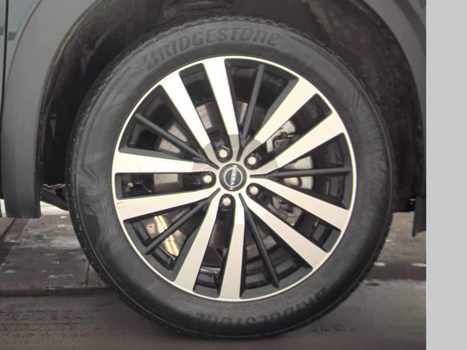 2025 Nissan Pathfinder Platinum FWD