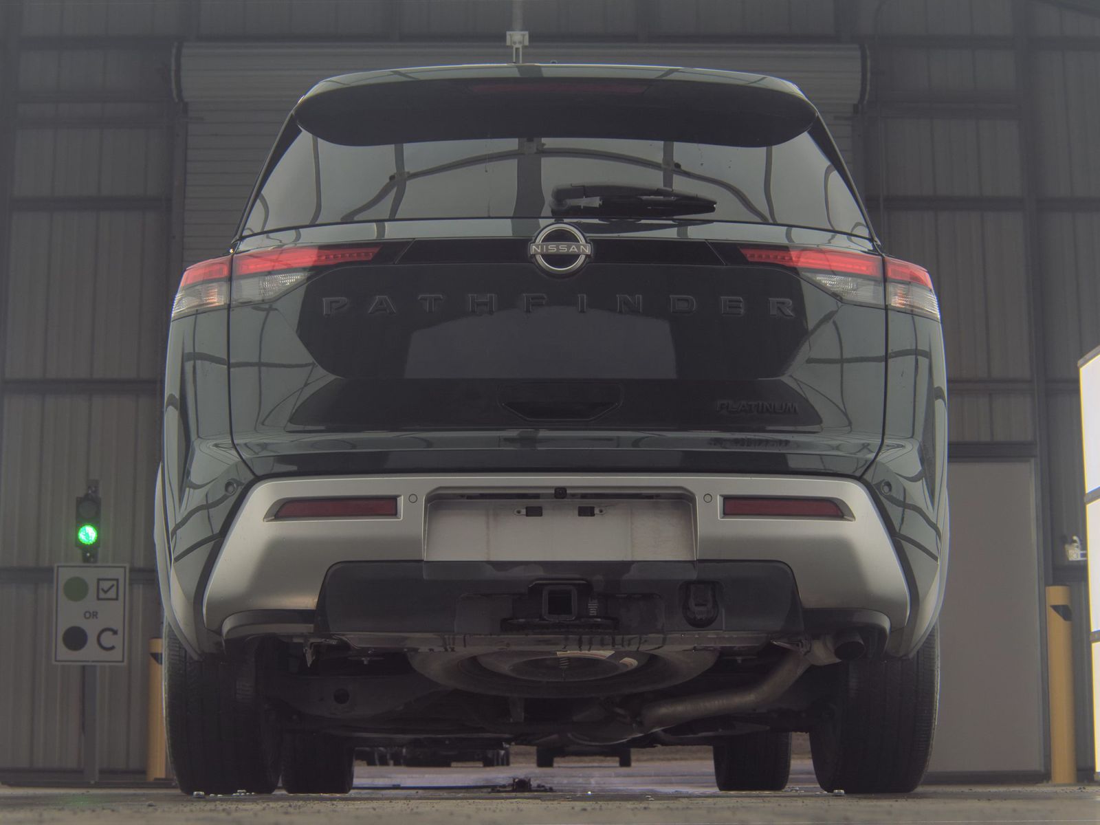 2025 Nissan Pathfinder Platinum FWD