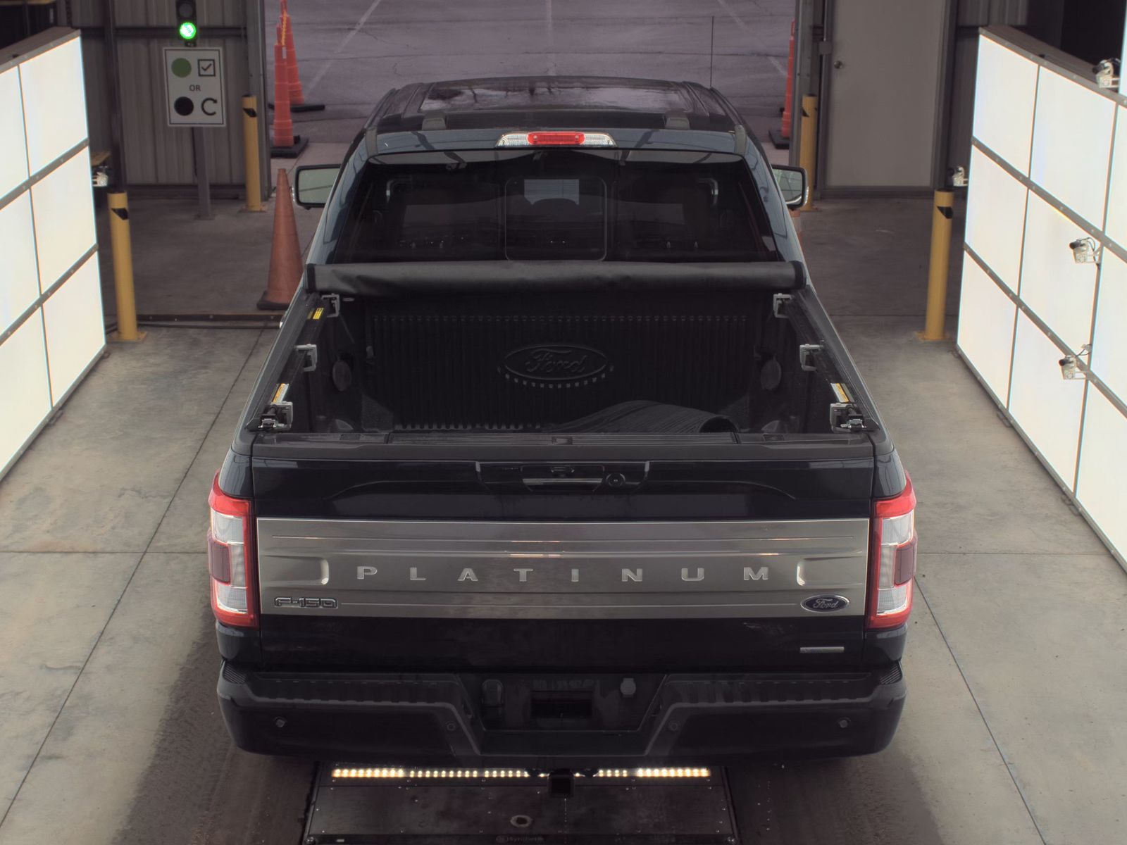 2023 Ford F-150 Platinum AWD