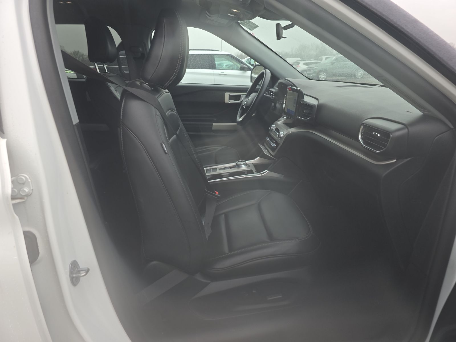 2023 Ford Explorer XLT RWD