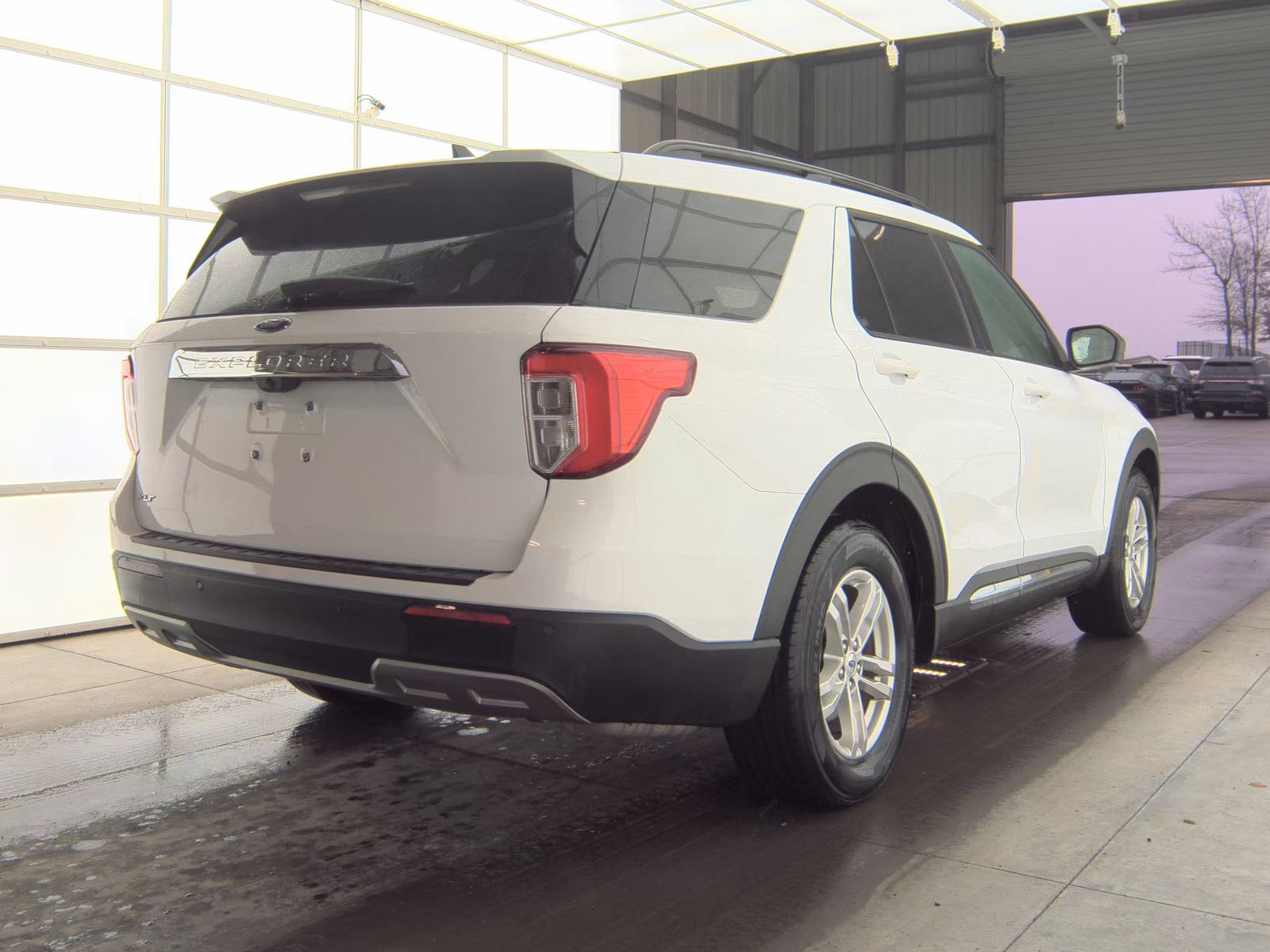 2023 Ford Explorer XLT RWD