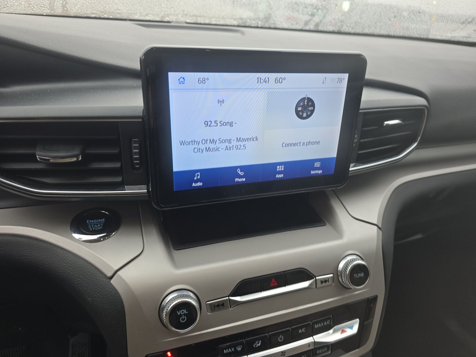 2023 Ford Explorer XLT RWD