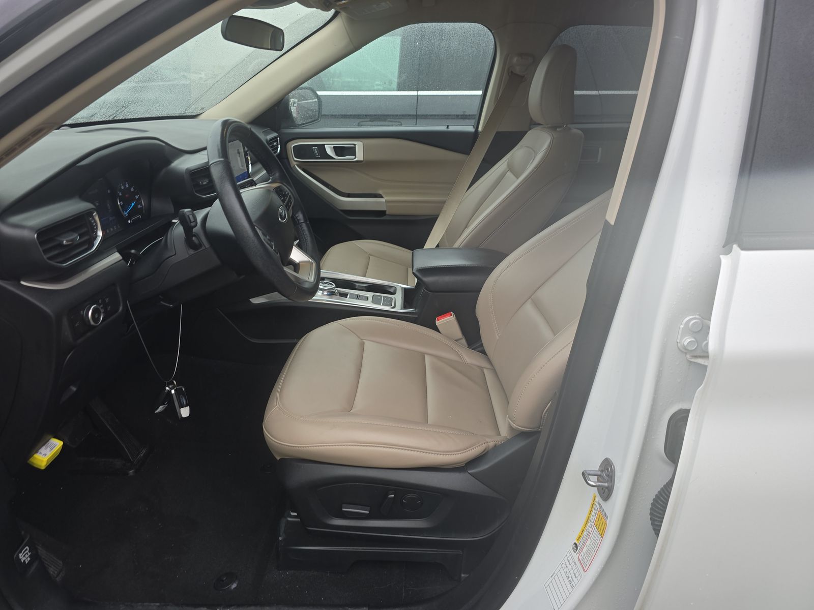 2023 Ford Explorer XLT RWD