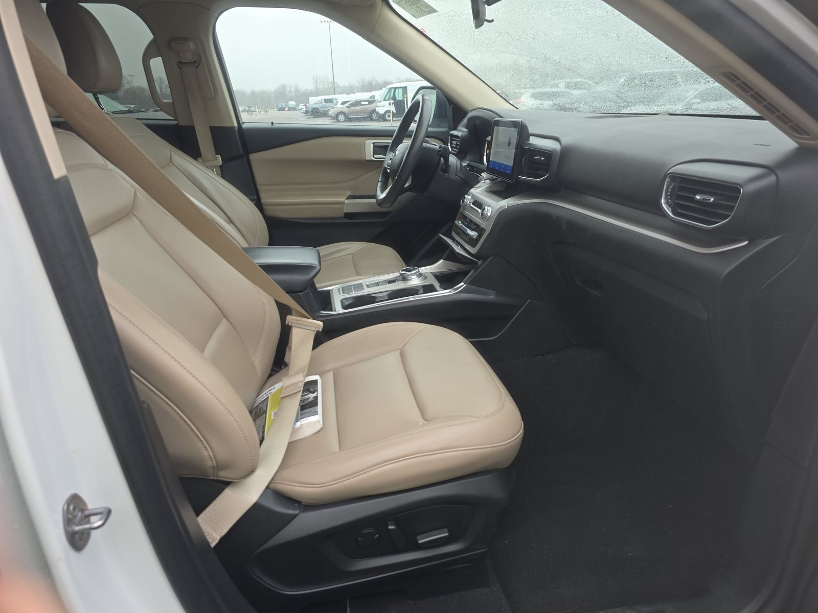 2023 Ford Explorer XLT RWD