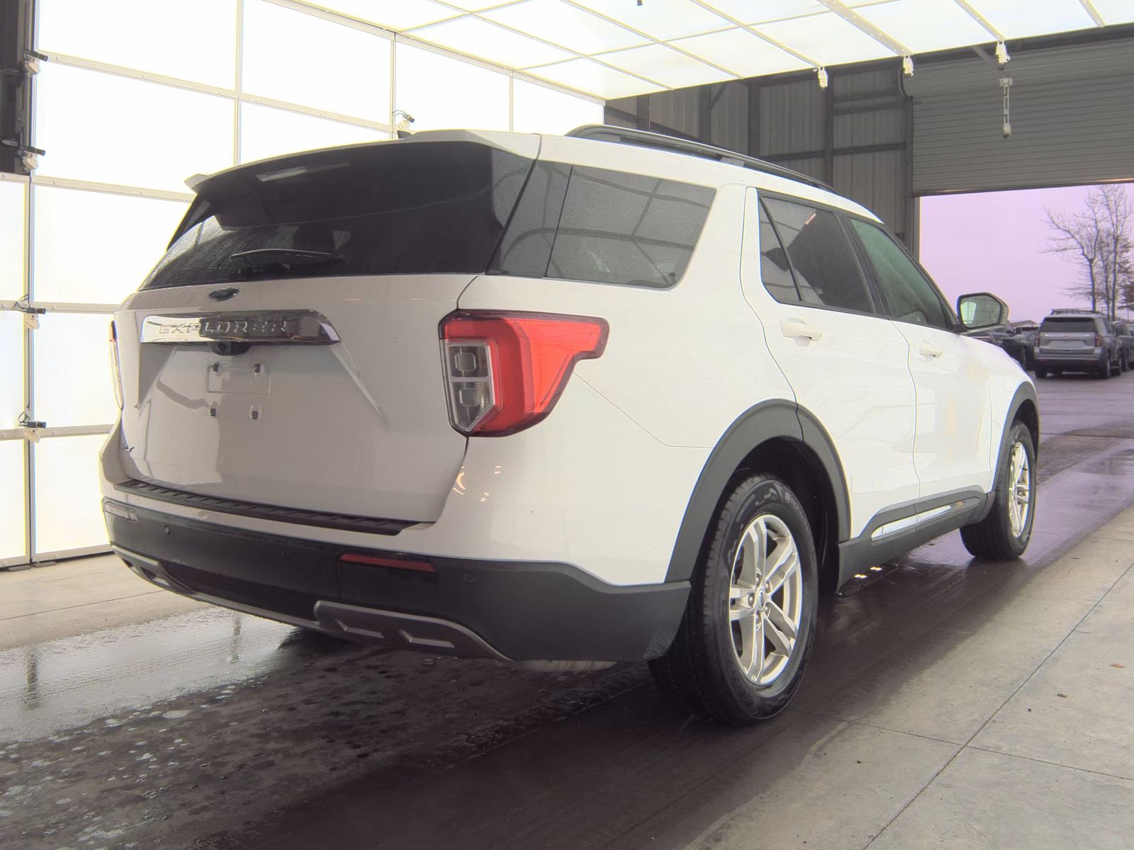 2023 Ford Explorer XLT RWD