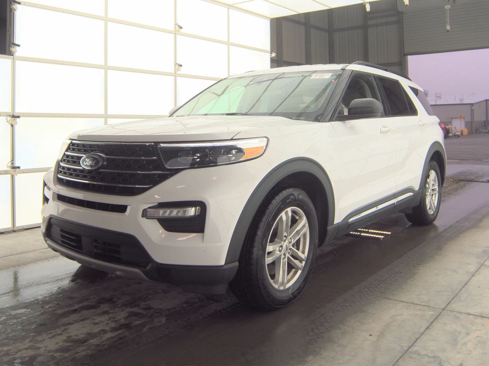 2023 Ford Explorer XLT RWD