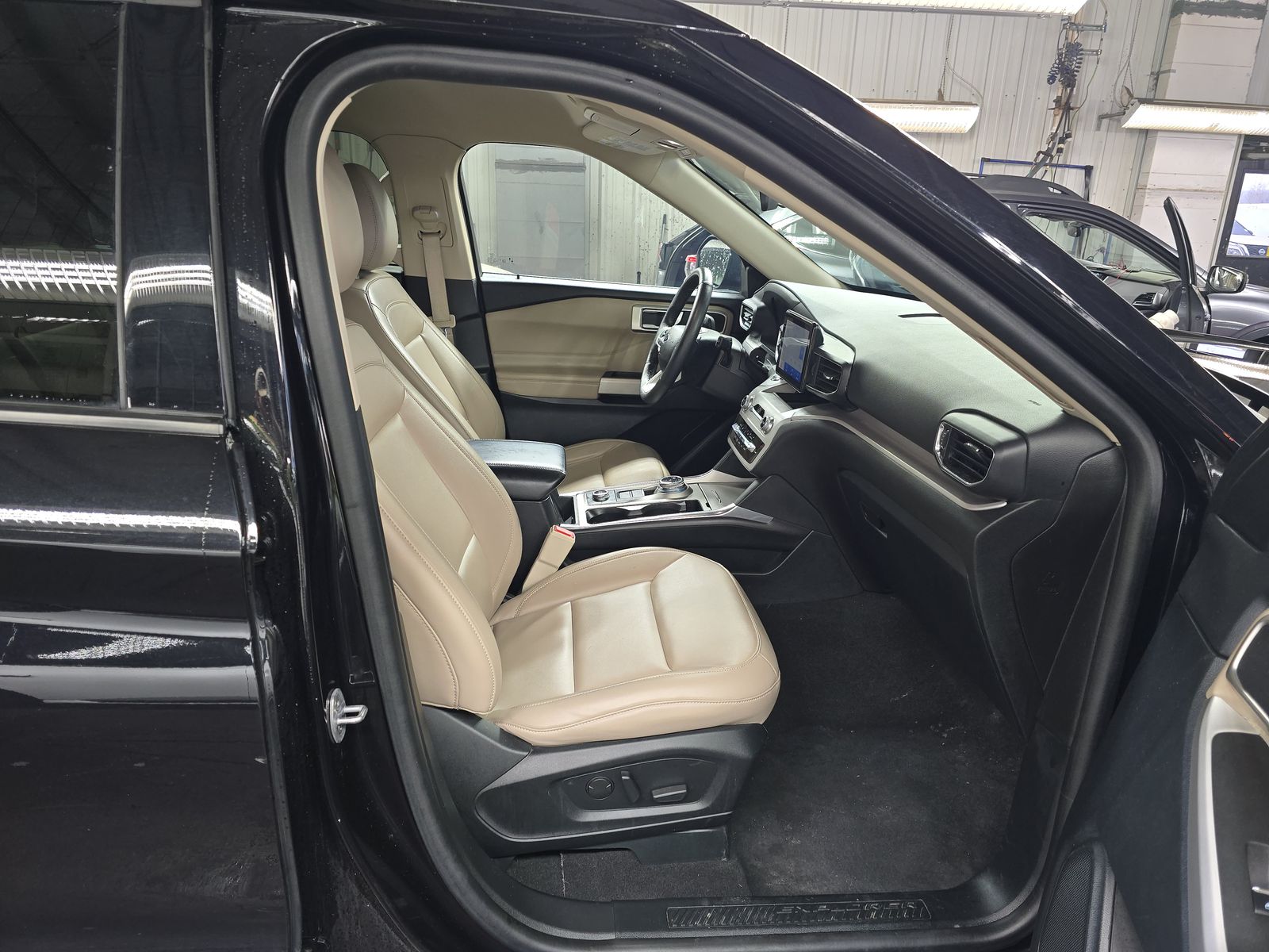 2024 Ford Explorer XLT AWD