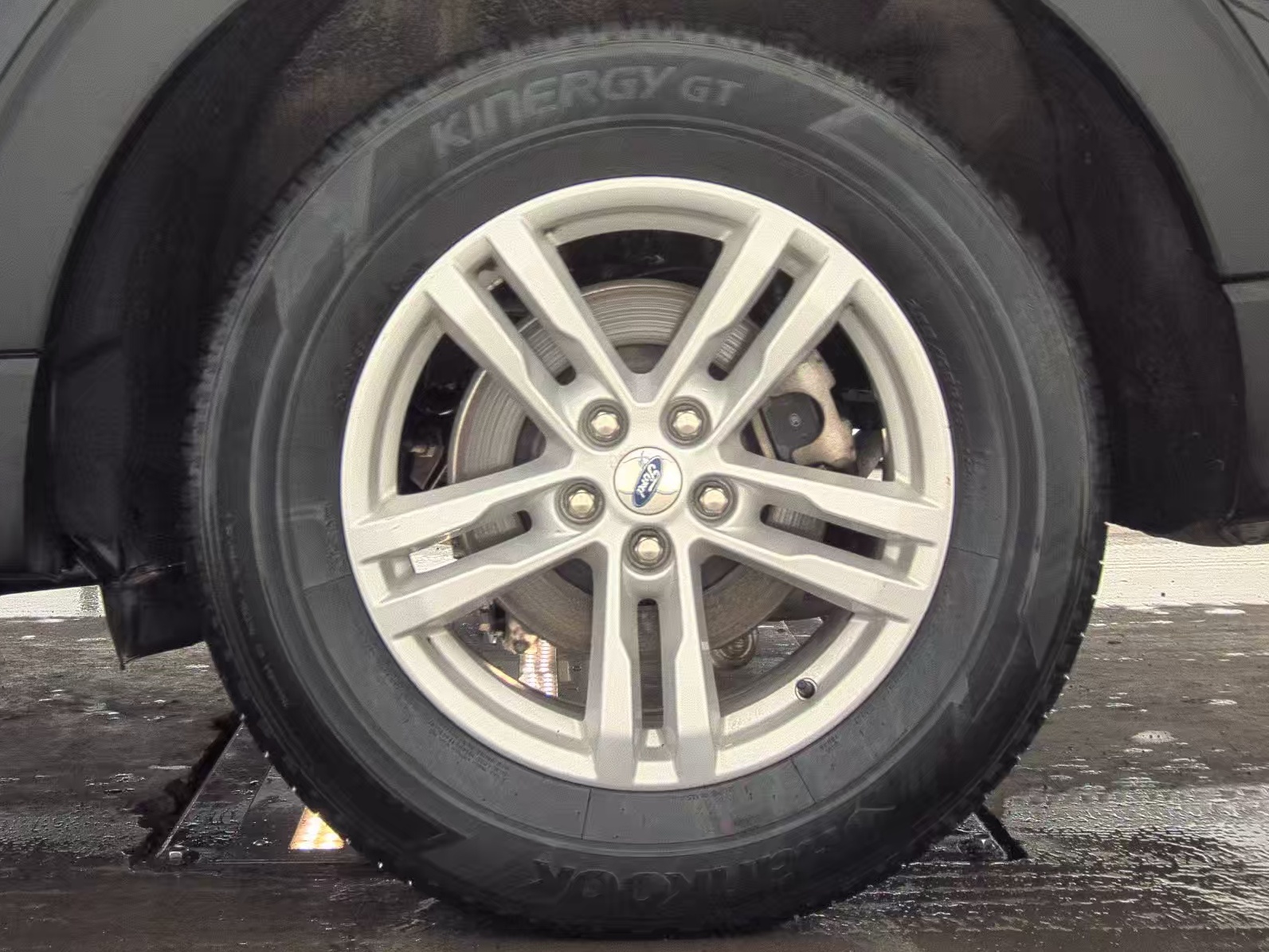 2024 Ford Explorer XLT AWD