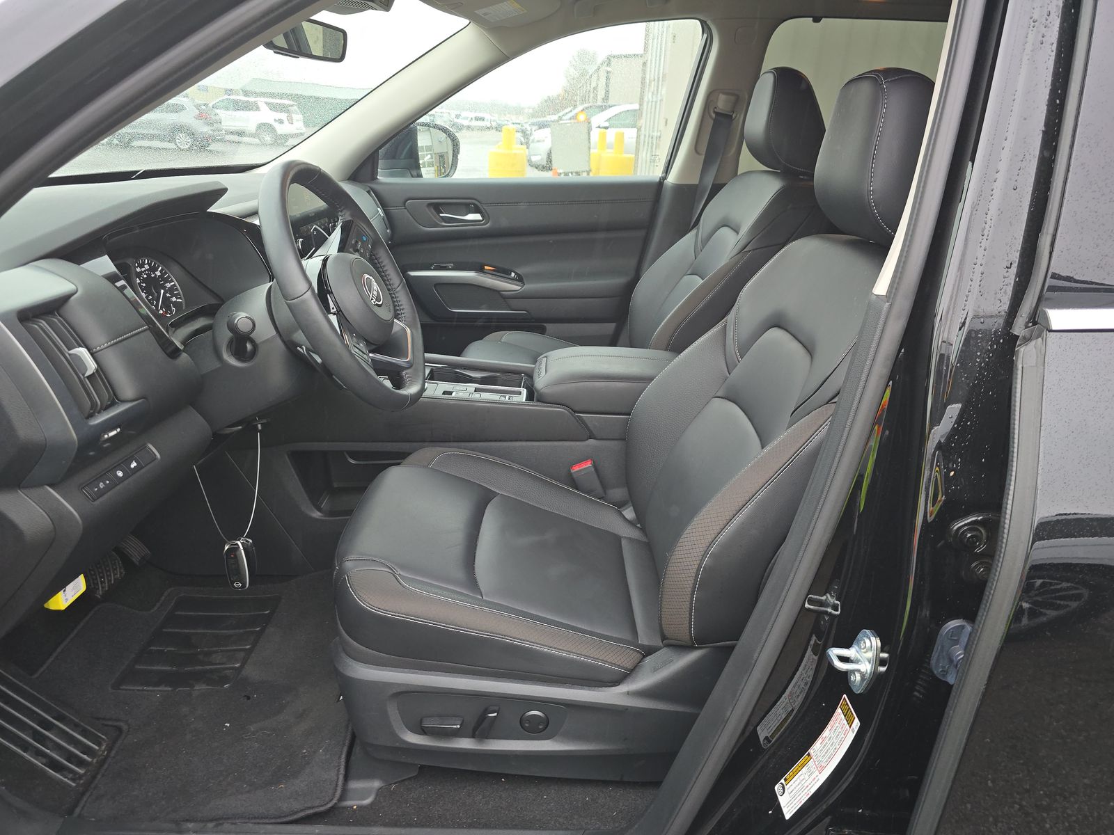 2024 Nissan Pathfinder SL FWD