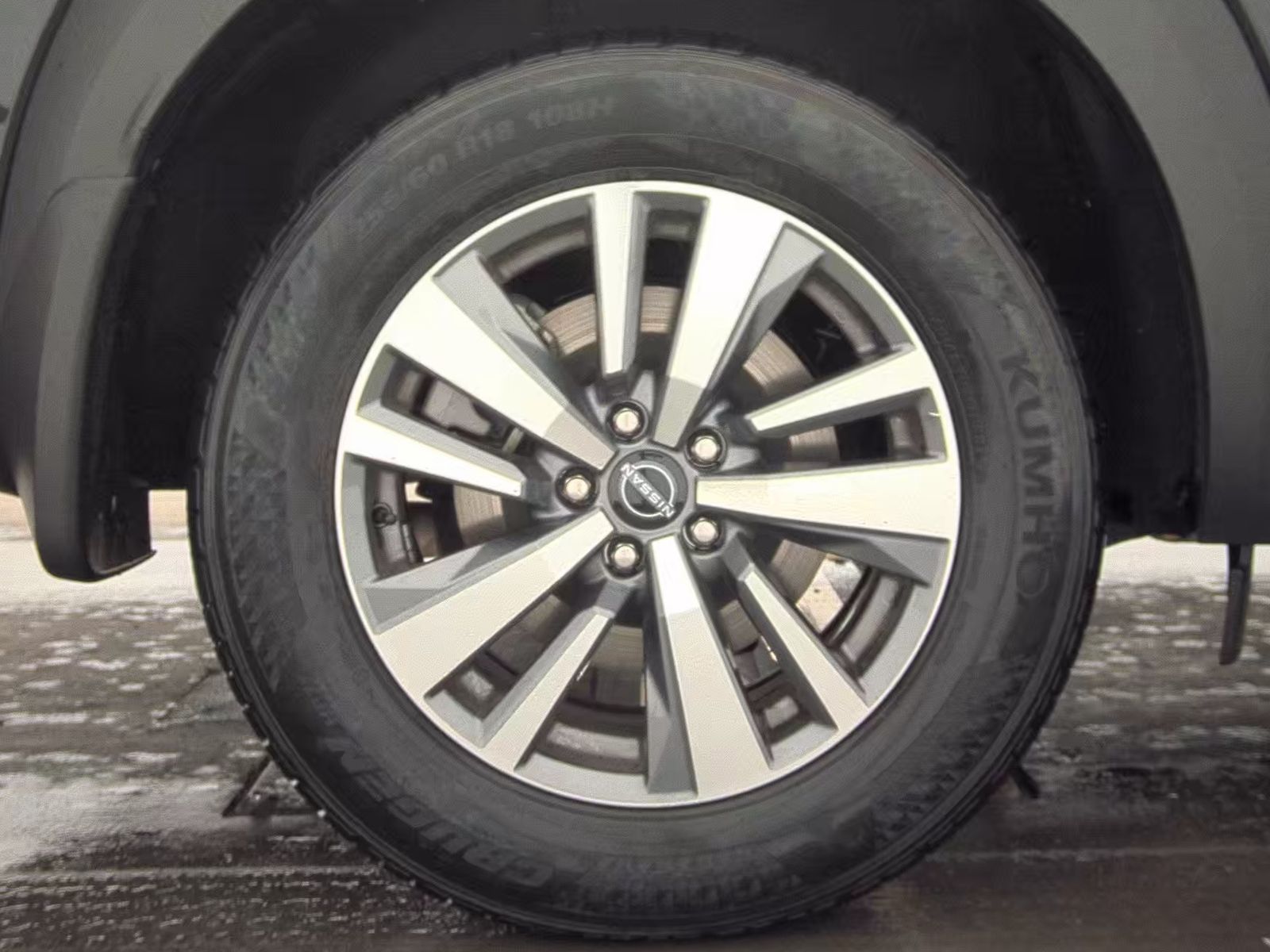 2024 Nissan Pathfinder SL FWD