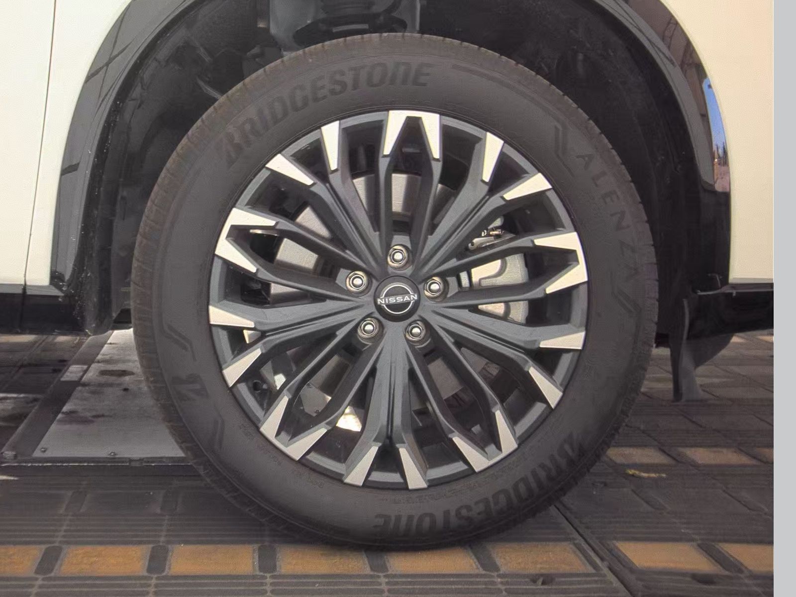 2025 Nissan Rogue Platinum AWD