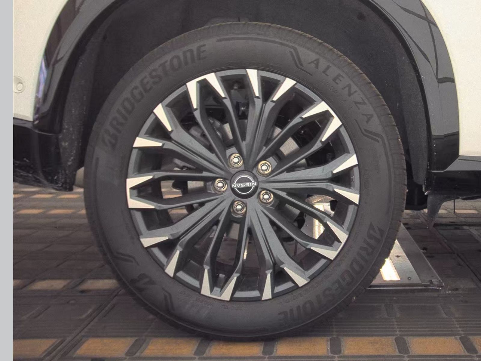 2025 Nissan Rogue Platinum AWD