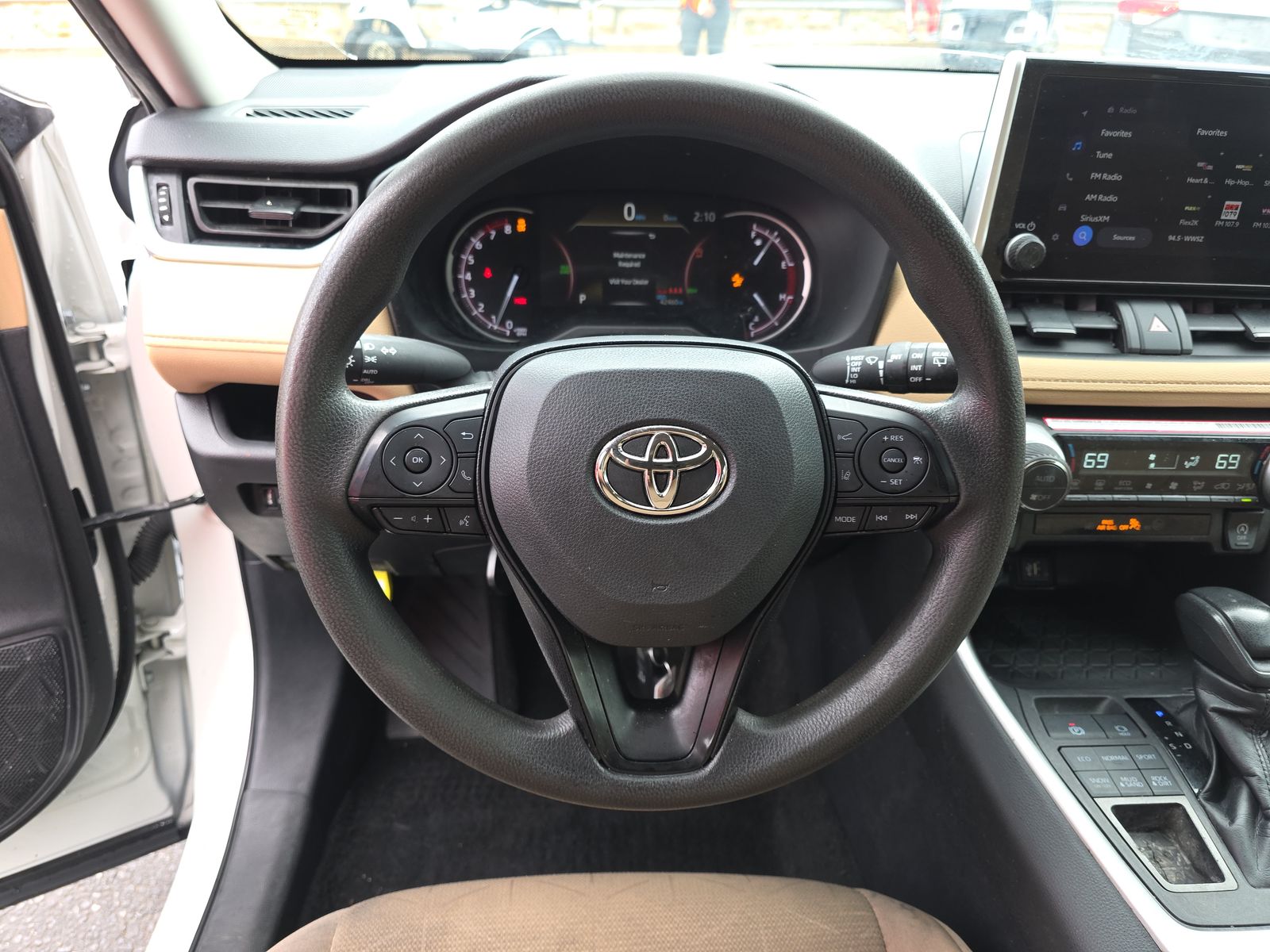 2024 Toyota RAV4 XLE AWD