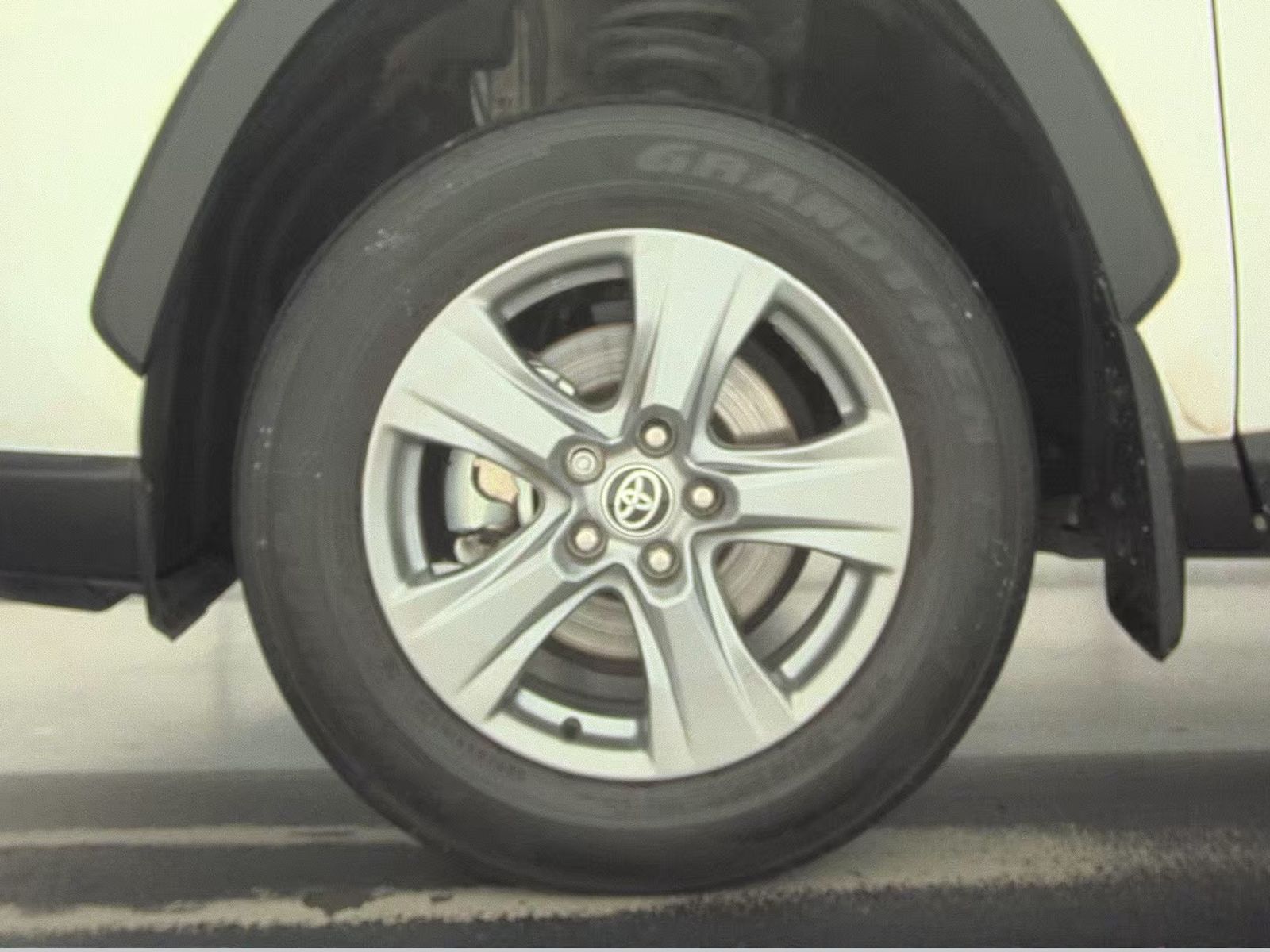 2024 Toyota RAV4 XLE AWD