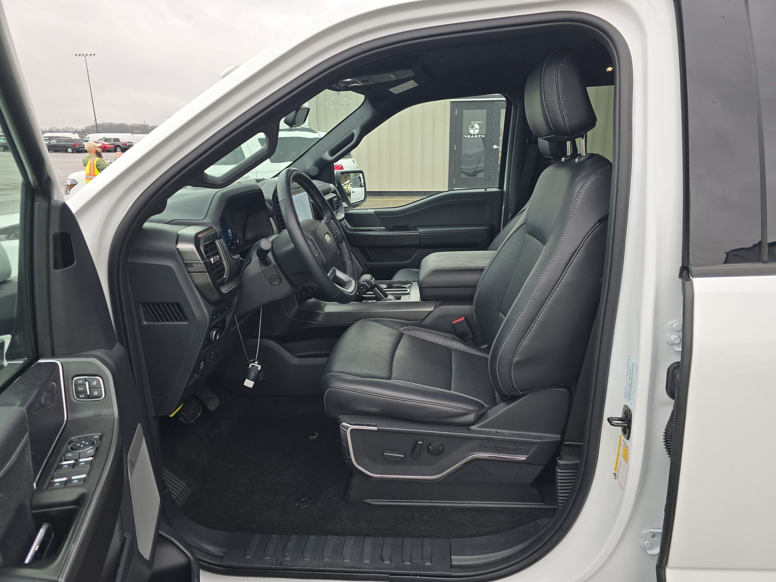 2024 Ford F-150 Hybrid Lariat AWD