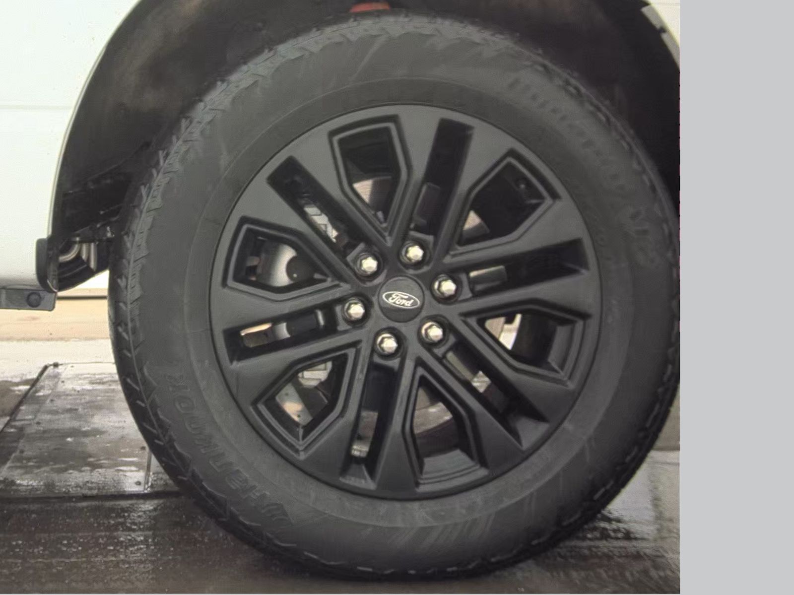 2024 Ford F-150 Hybrid Lariat AWD