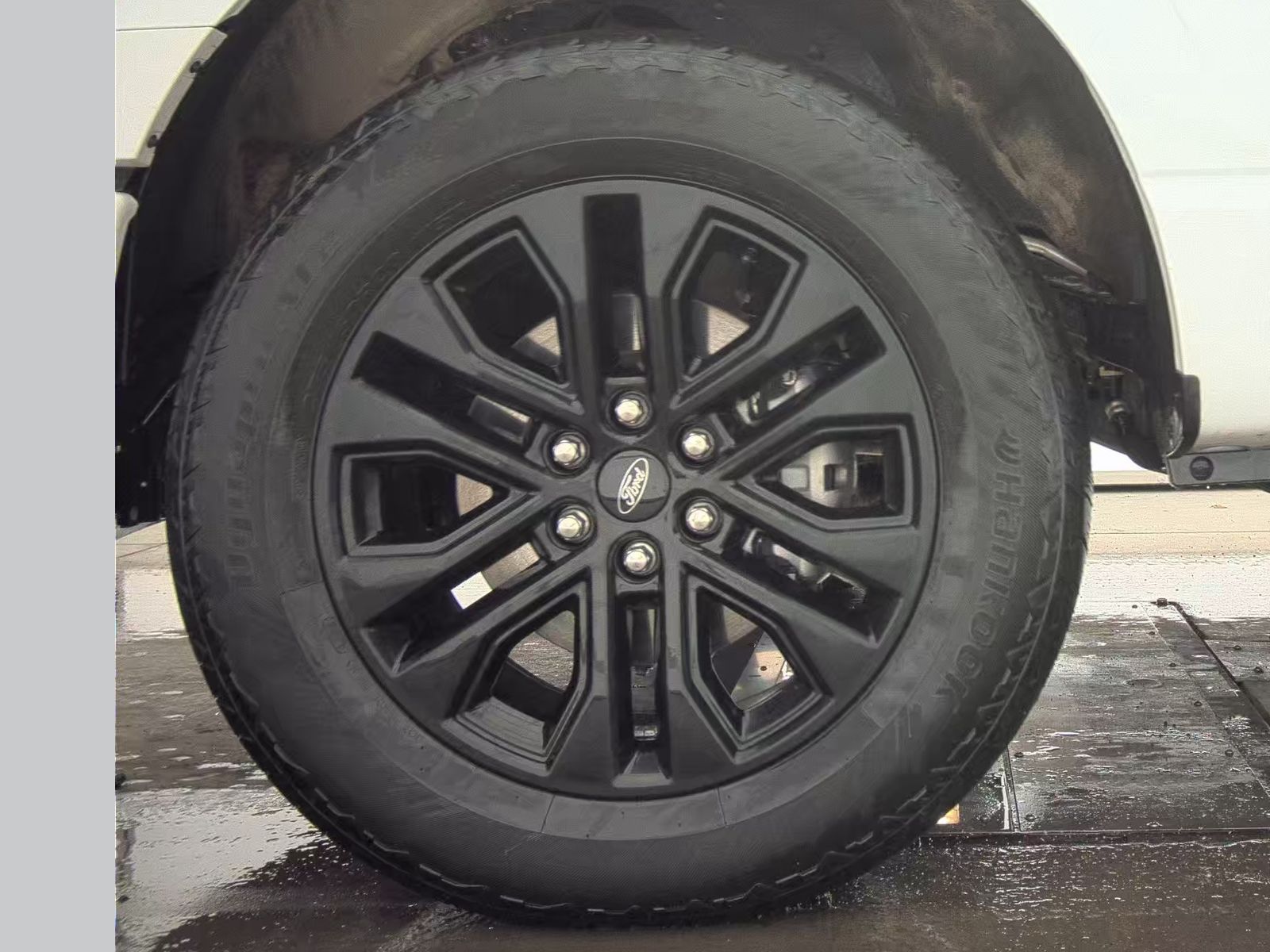 2024 Ford F-150 Hybrid Lariat AWD