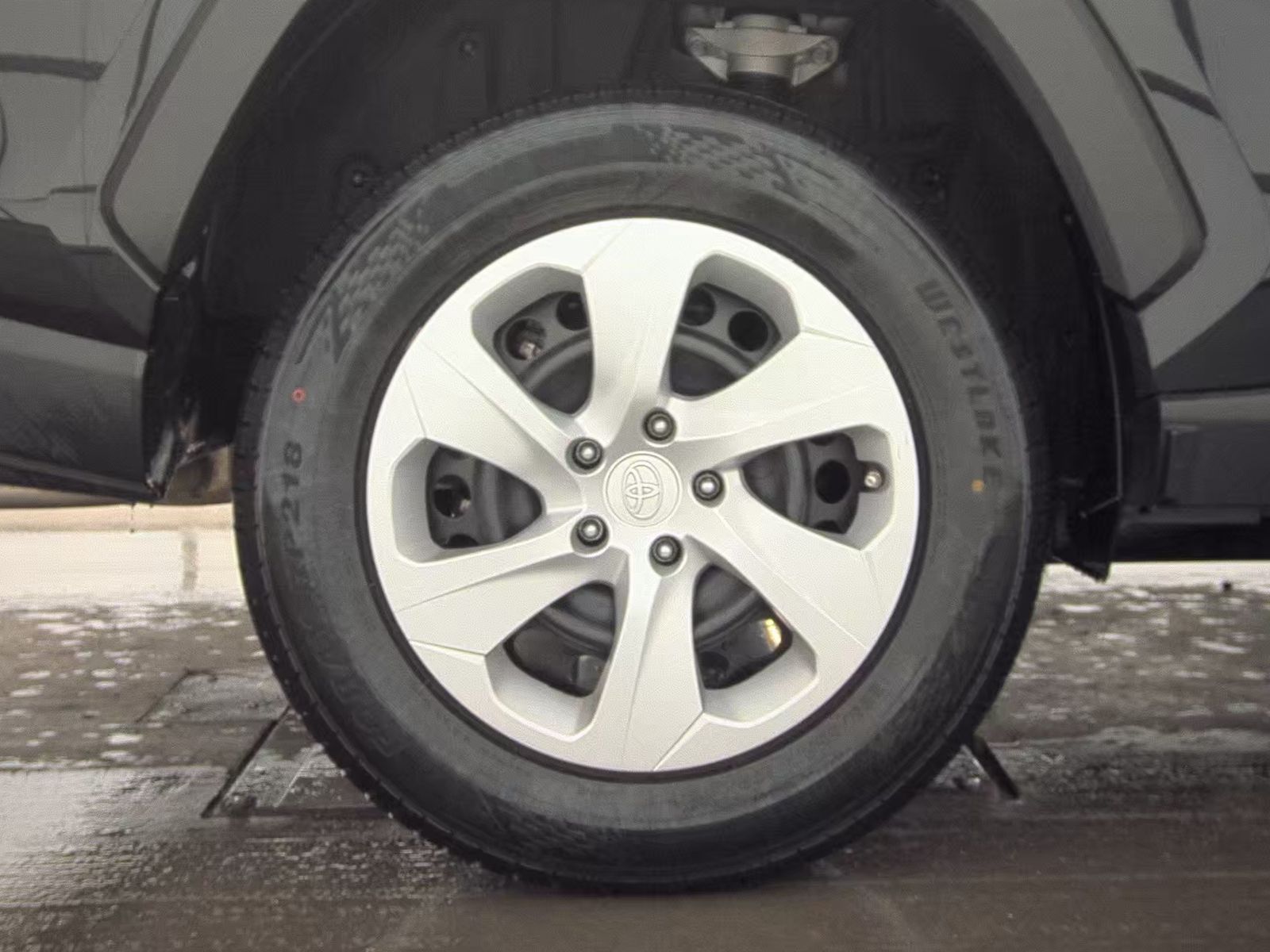 2024 Toyota RAV4 LE AWD