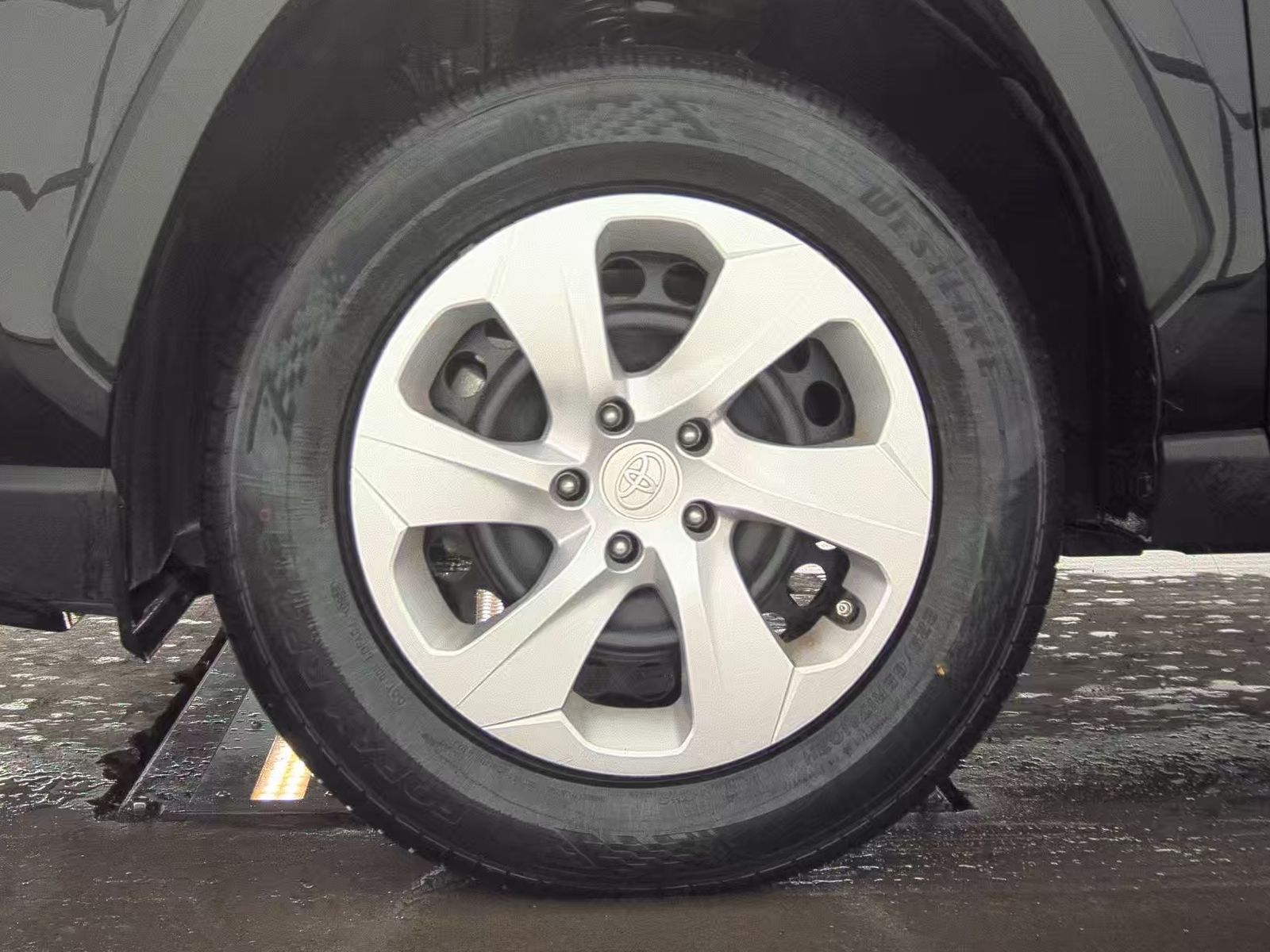 2024 Toyota RAV4 LE AWD