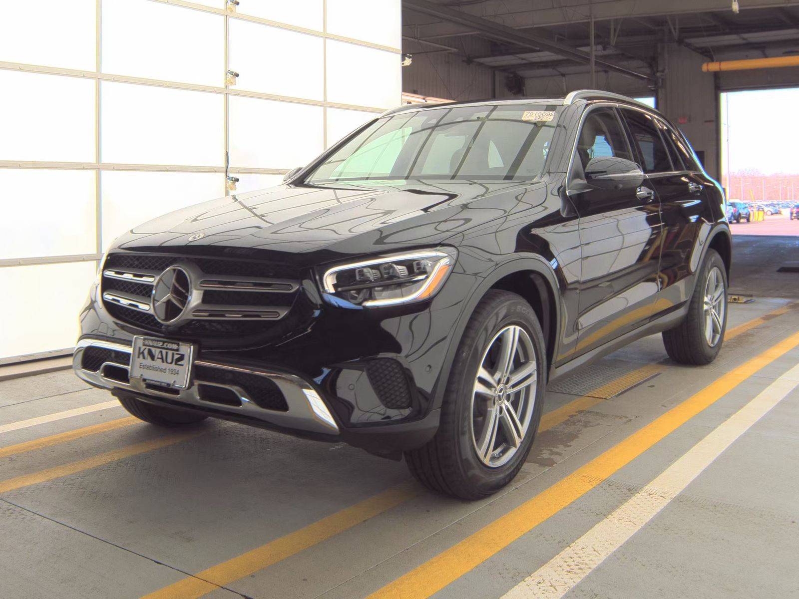 Mercedes-Benz GLC 300 4MATIC снимка Mercedes-Benz GLC 300 4MATIC