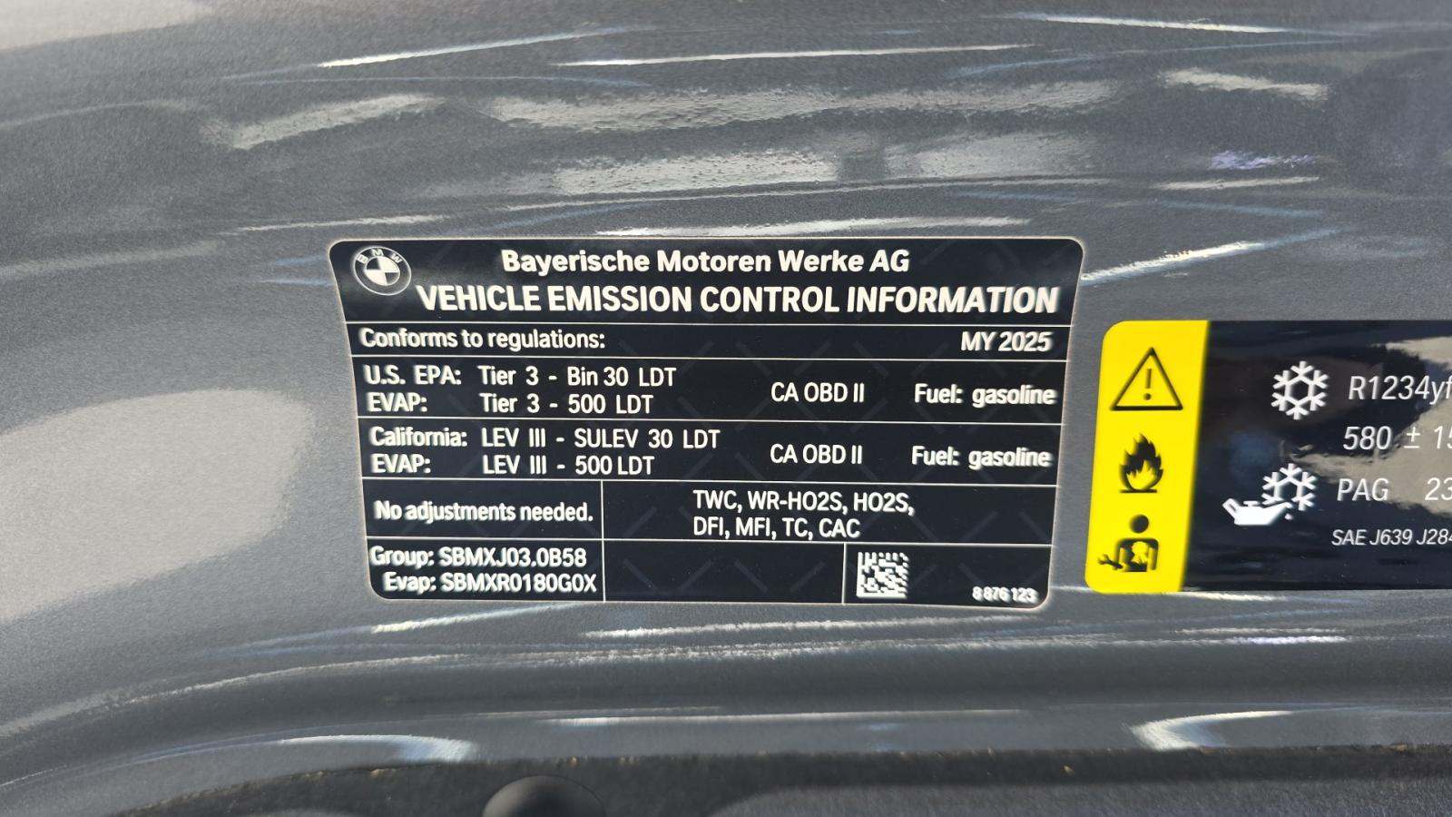 2025 BMW X5 xDrive40i AWD