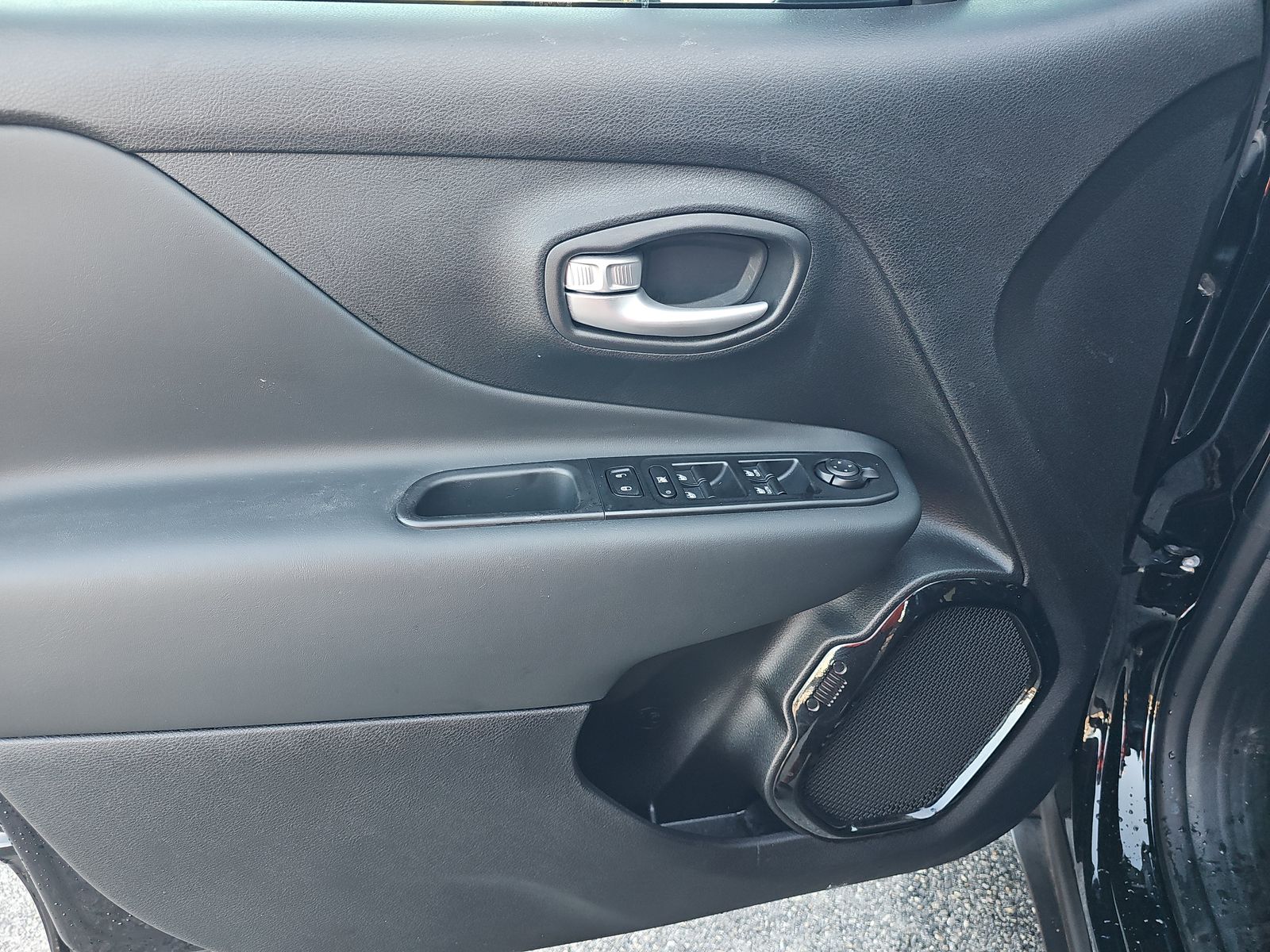 2023 Jeep Renegade Altitude AWD