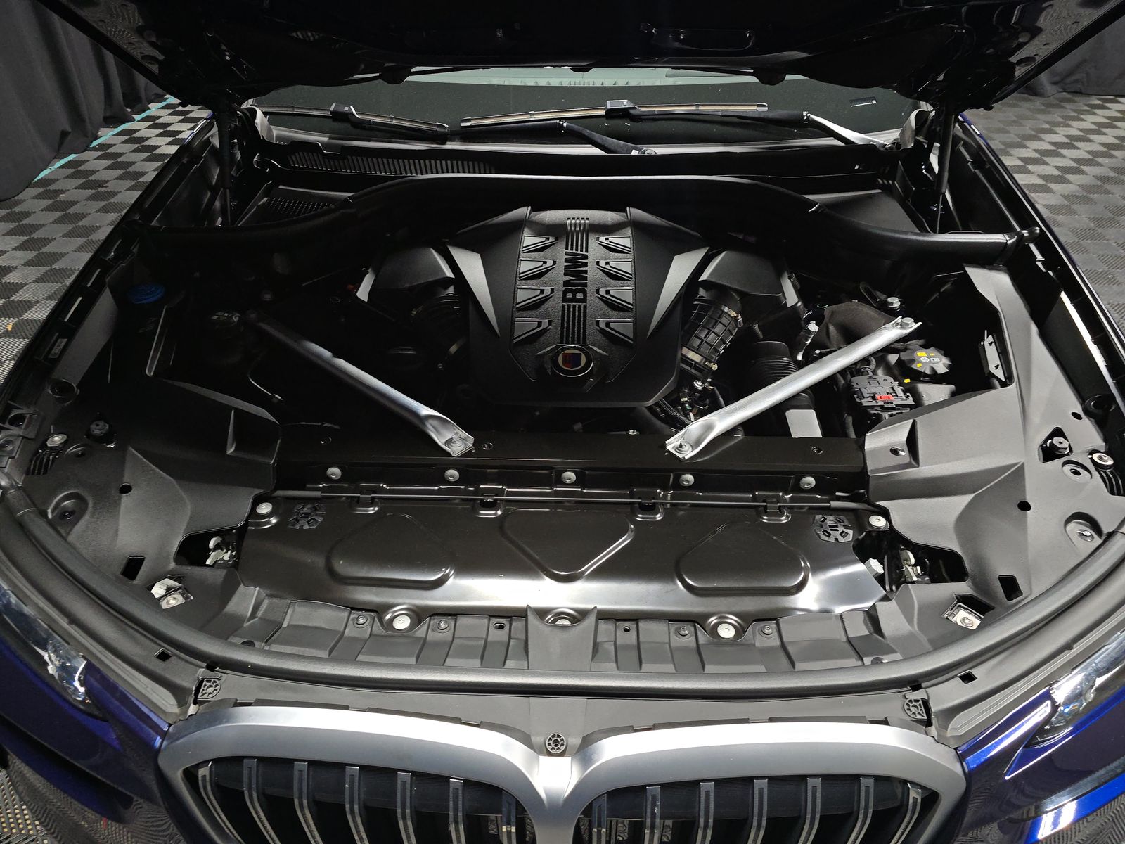 2024 BMW X7 ALPINA XB7 AWD