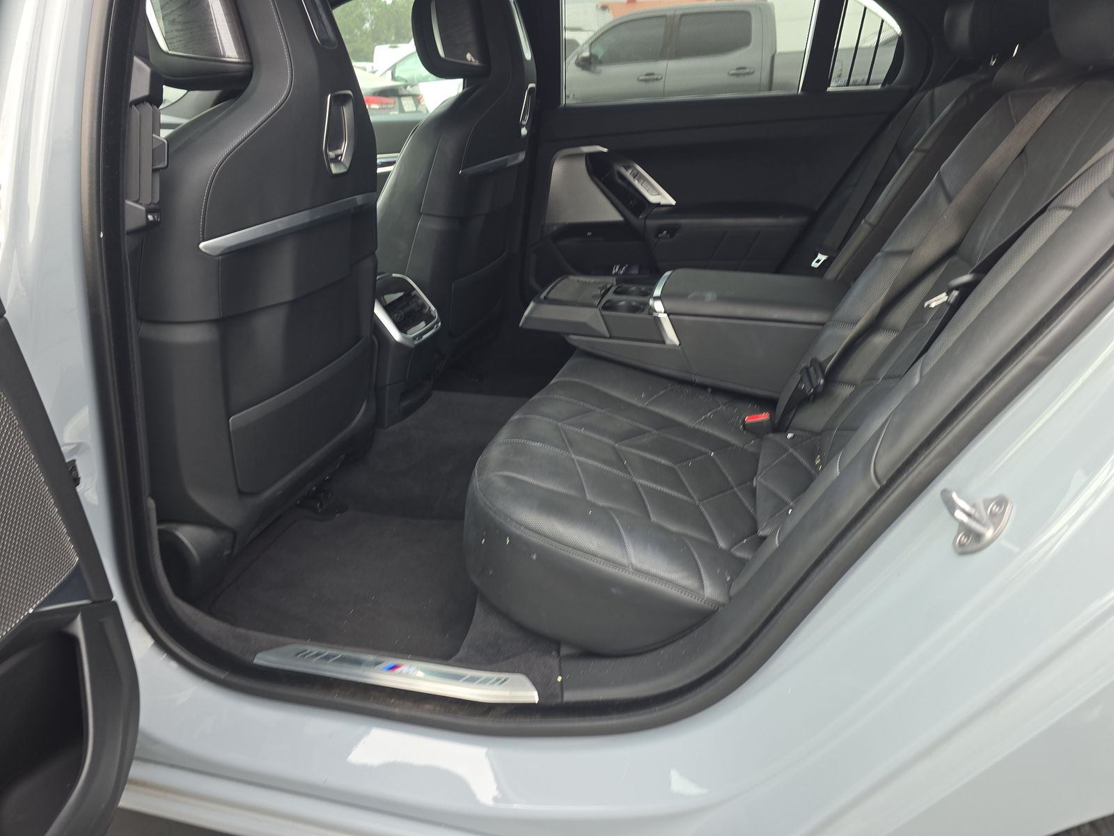 2024 BMW 7 Series 740i RWD