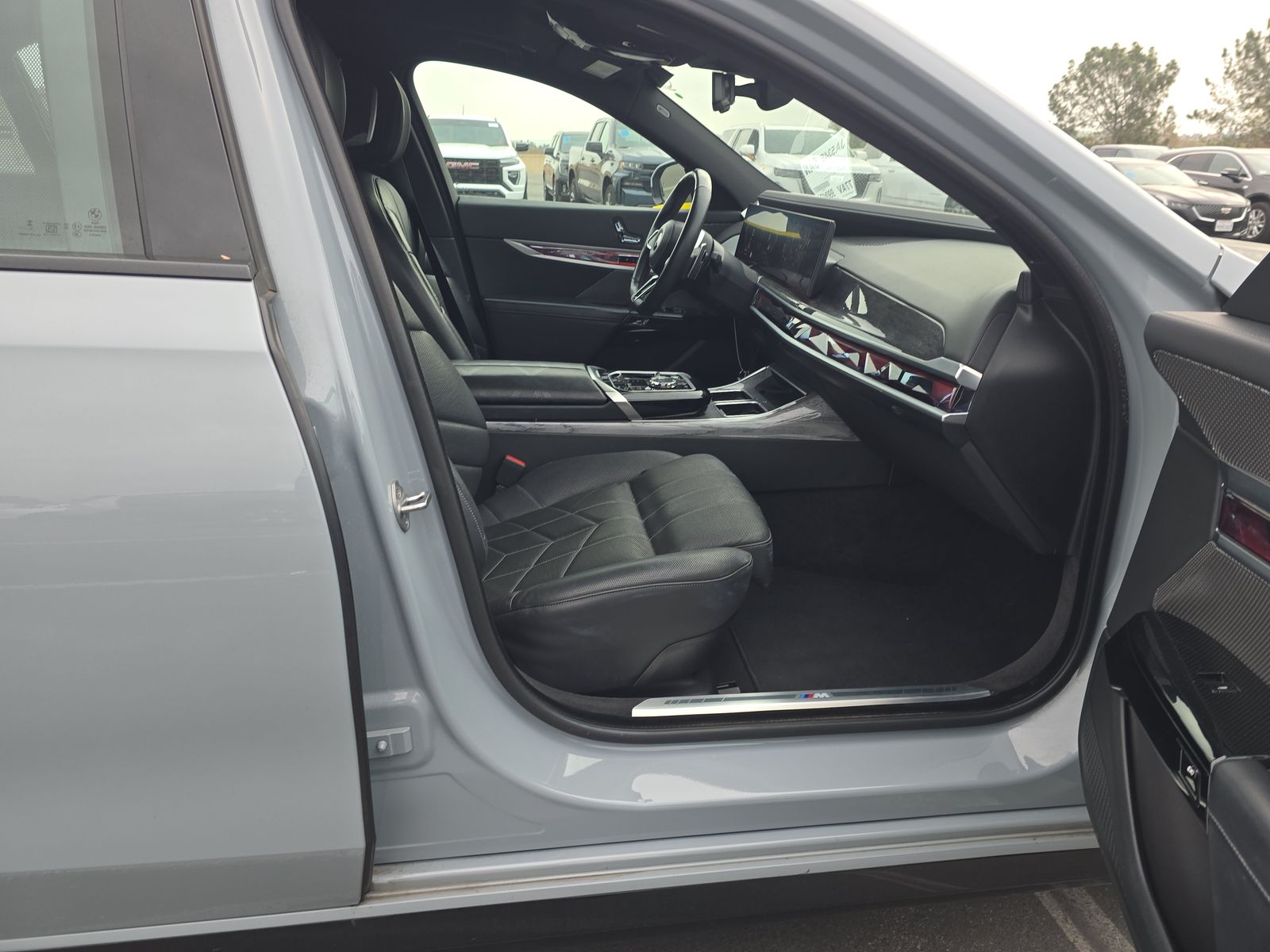 2024 BMW 7 Series 740i RWD