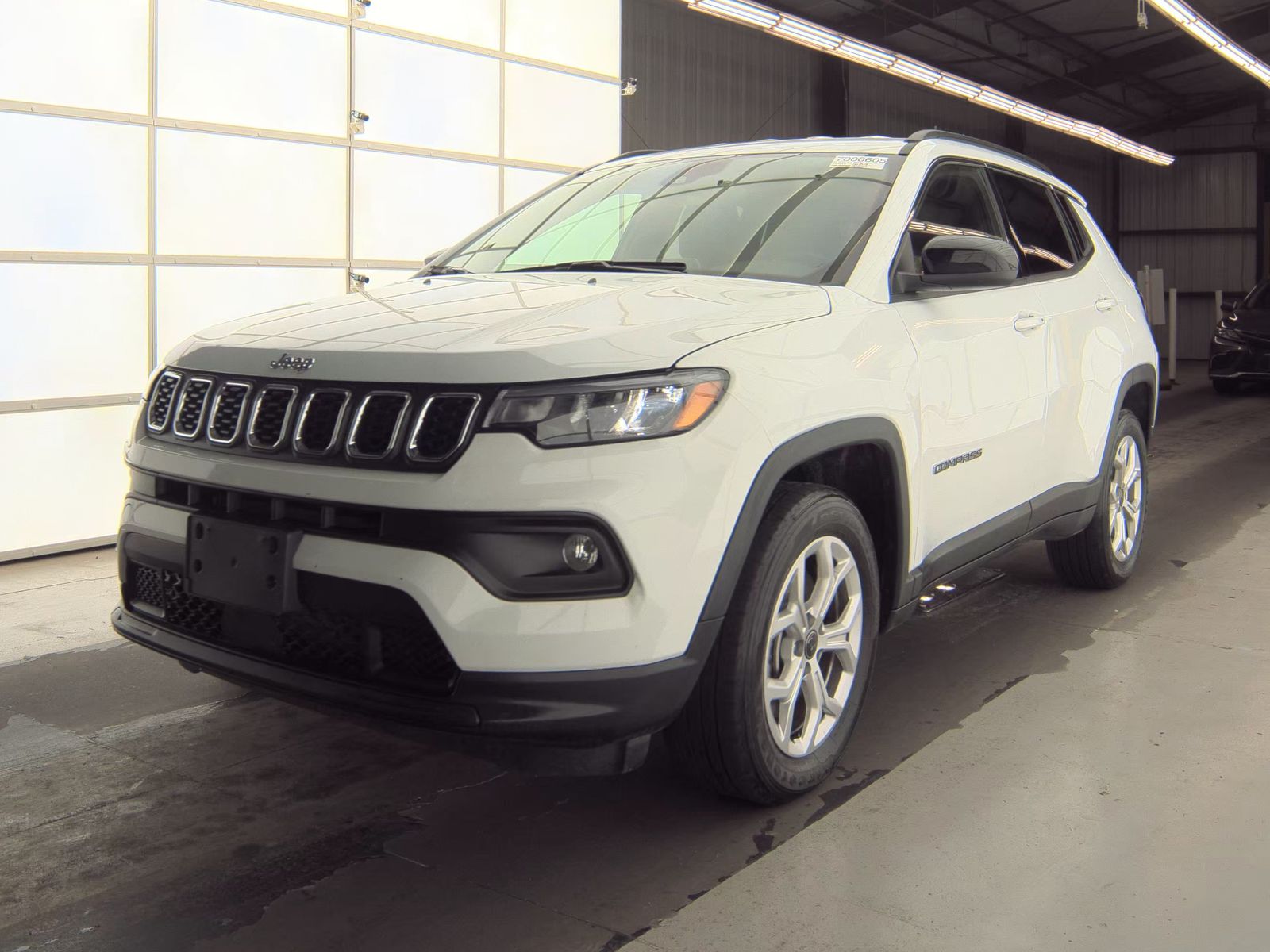 JEEP LATITUDE - 1