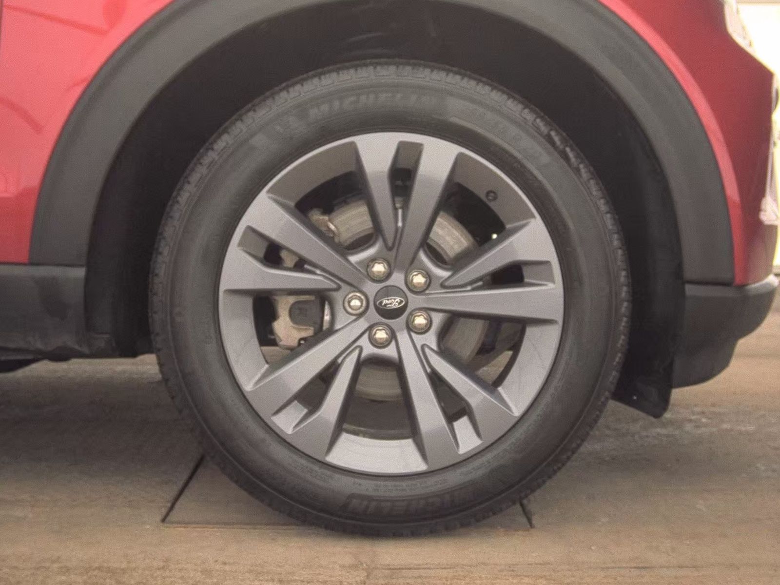 2023 Ford Explorer XLT AWD