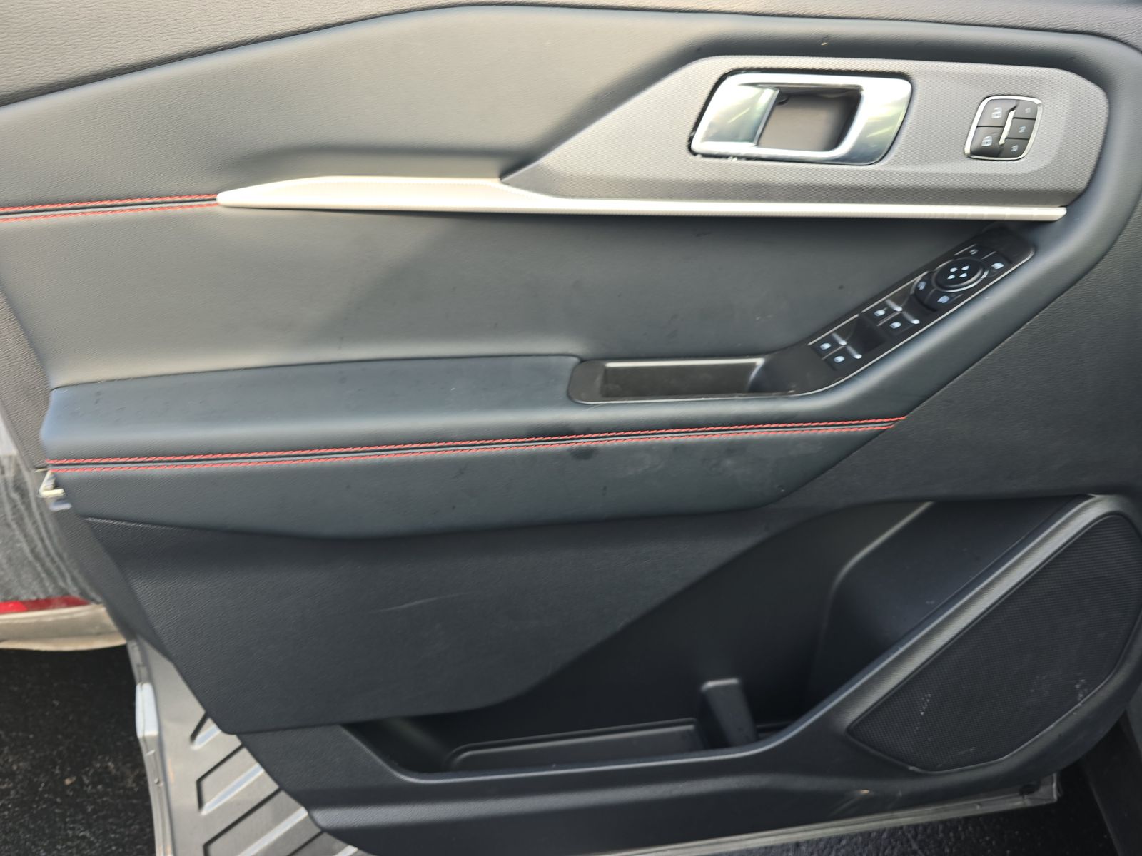 2025 Ford Explorer ST-Line AWD