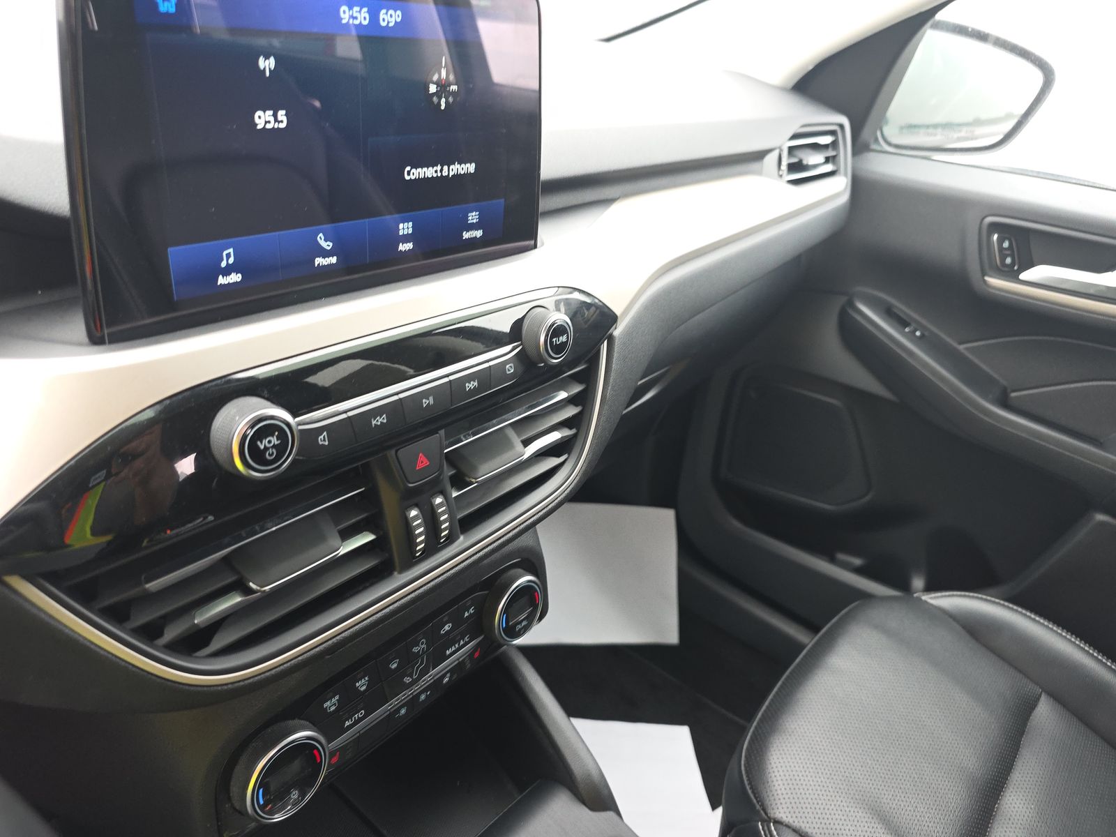 2021 Ford Escape SEL FWD