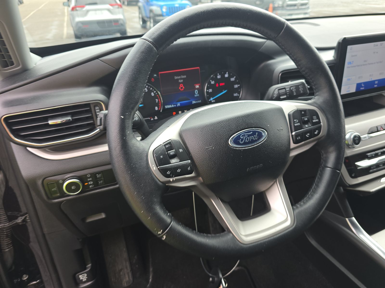 2024 Ford Explorer XLT RWD