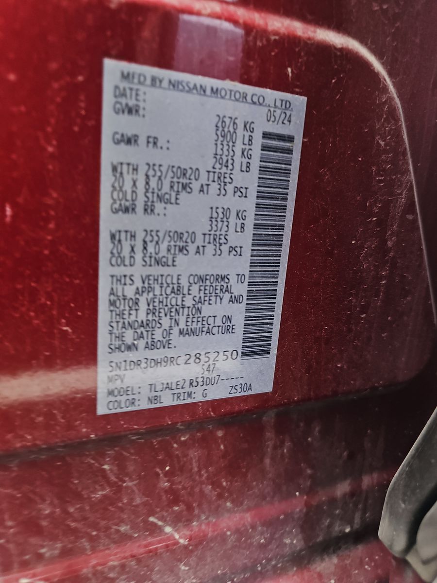 2024 Nissan Pathfinder Platinum FWD