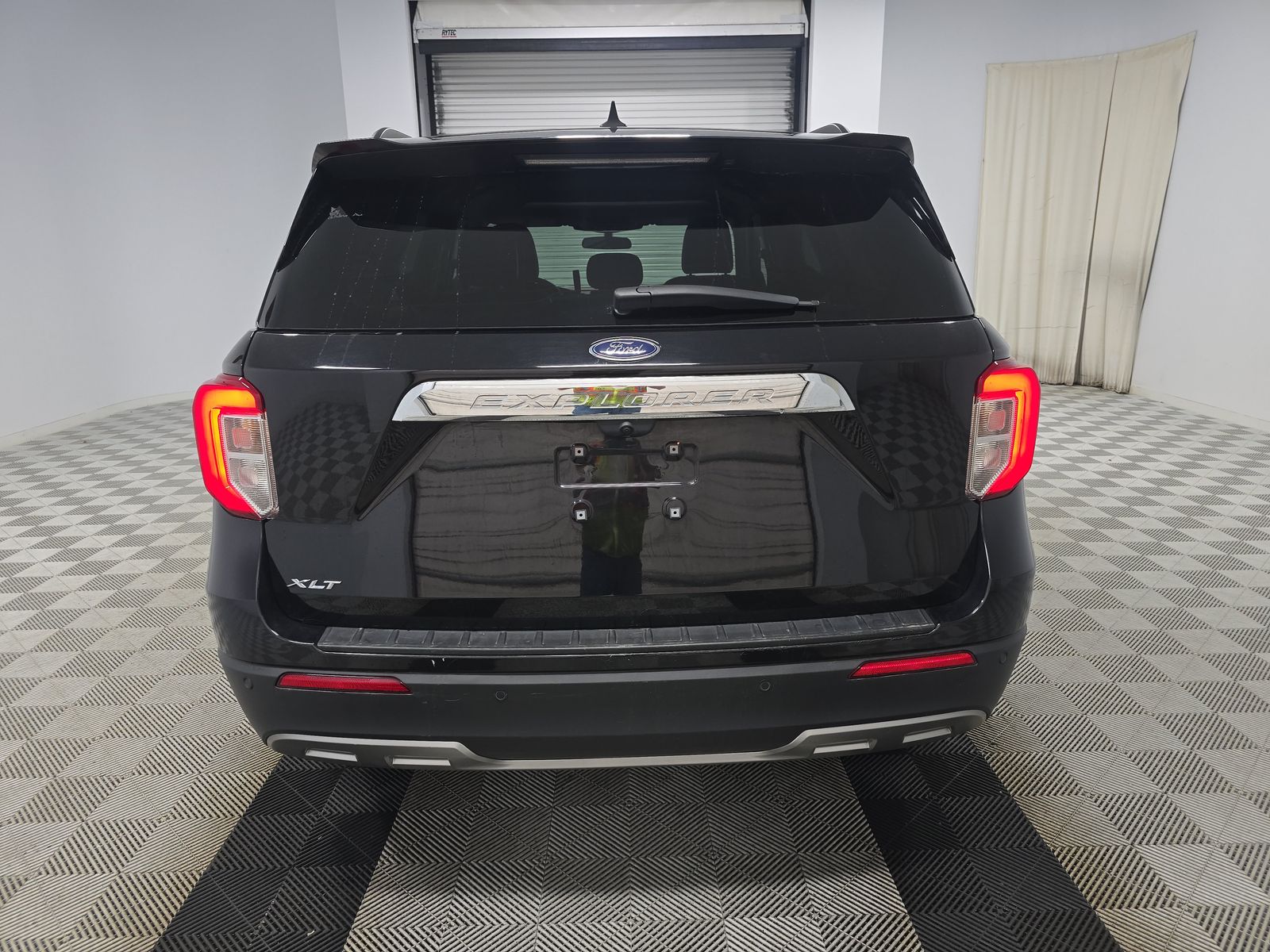 2024 Ford Explorer XLT RWD