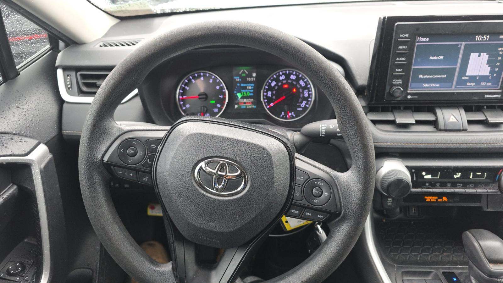 2020 Toyota RAV4 LE FWD