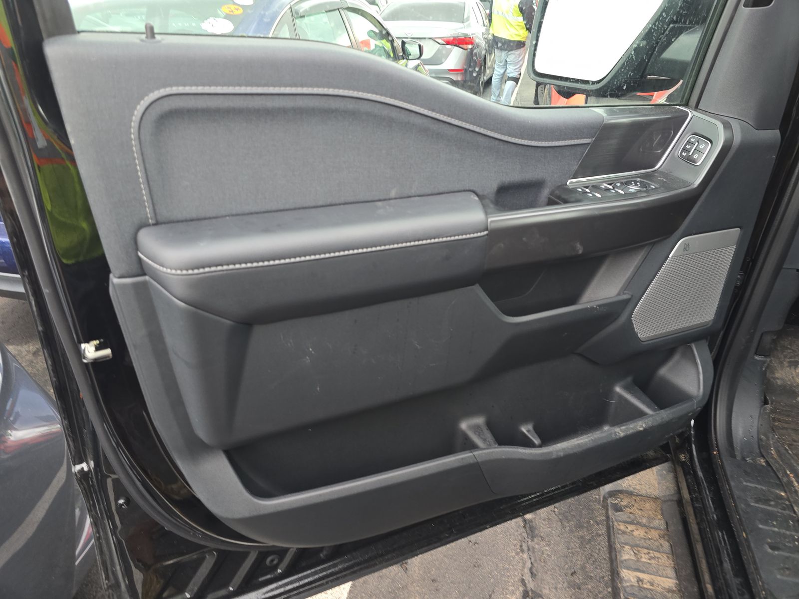 2025 Ford F-150 Hybrid Lariat AWD