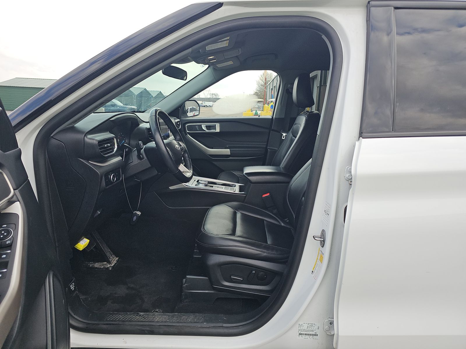 2023 Ford Explorer XLT RWD