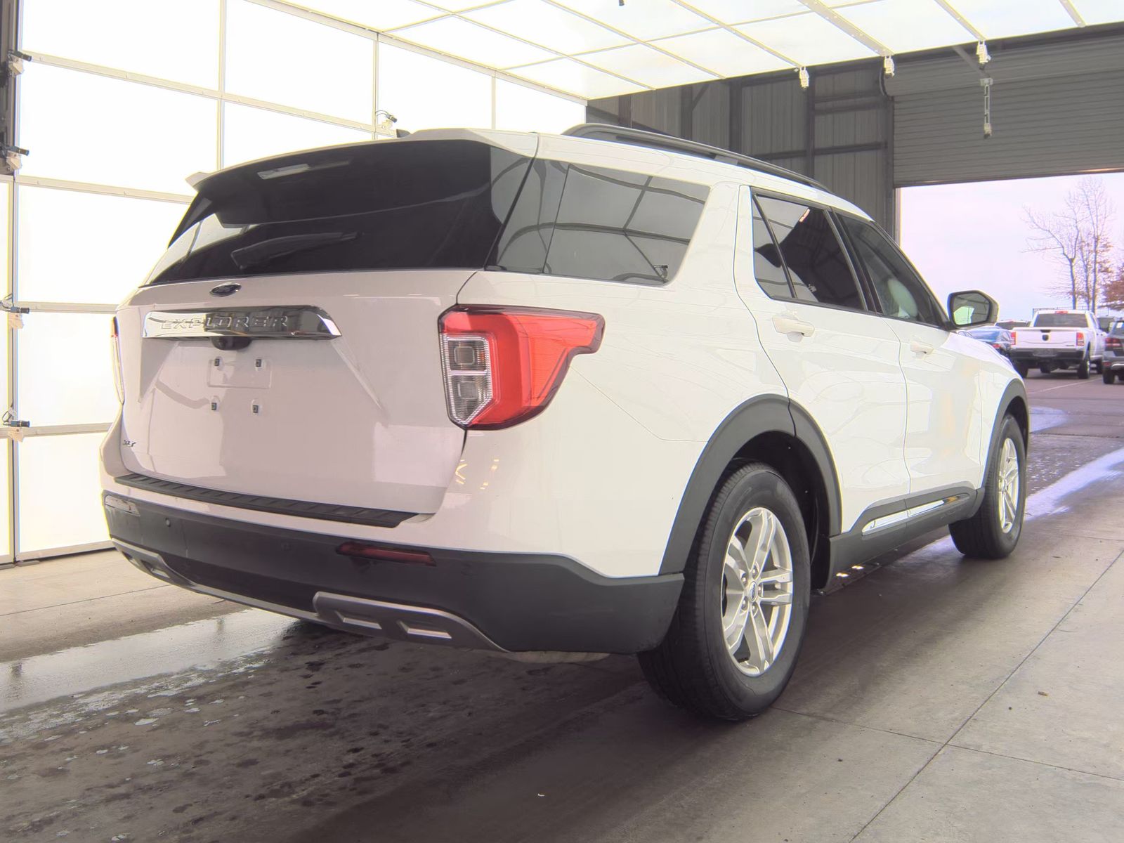 2023 Ford Explorer XLT RWD