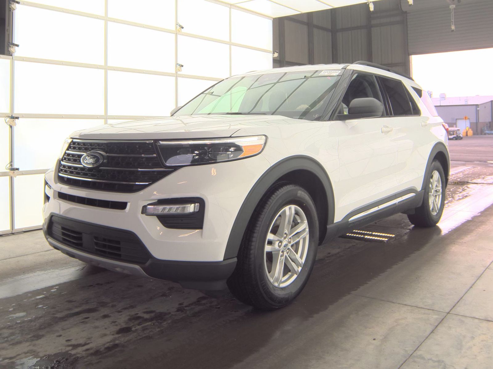 2023 Ford Explorer XLT RWD