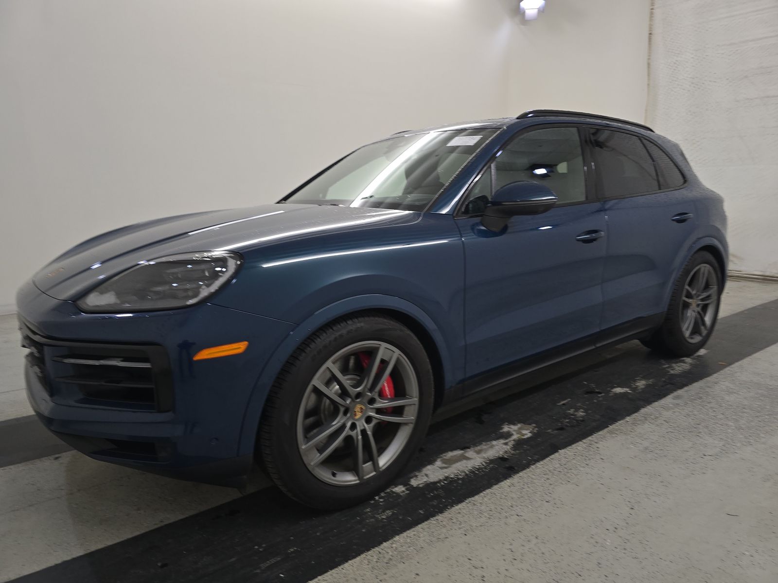 PORSCHE CAYENNE - 1