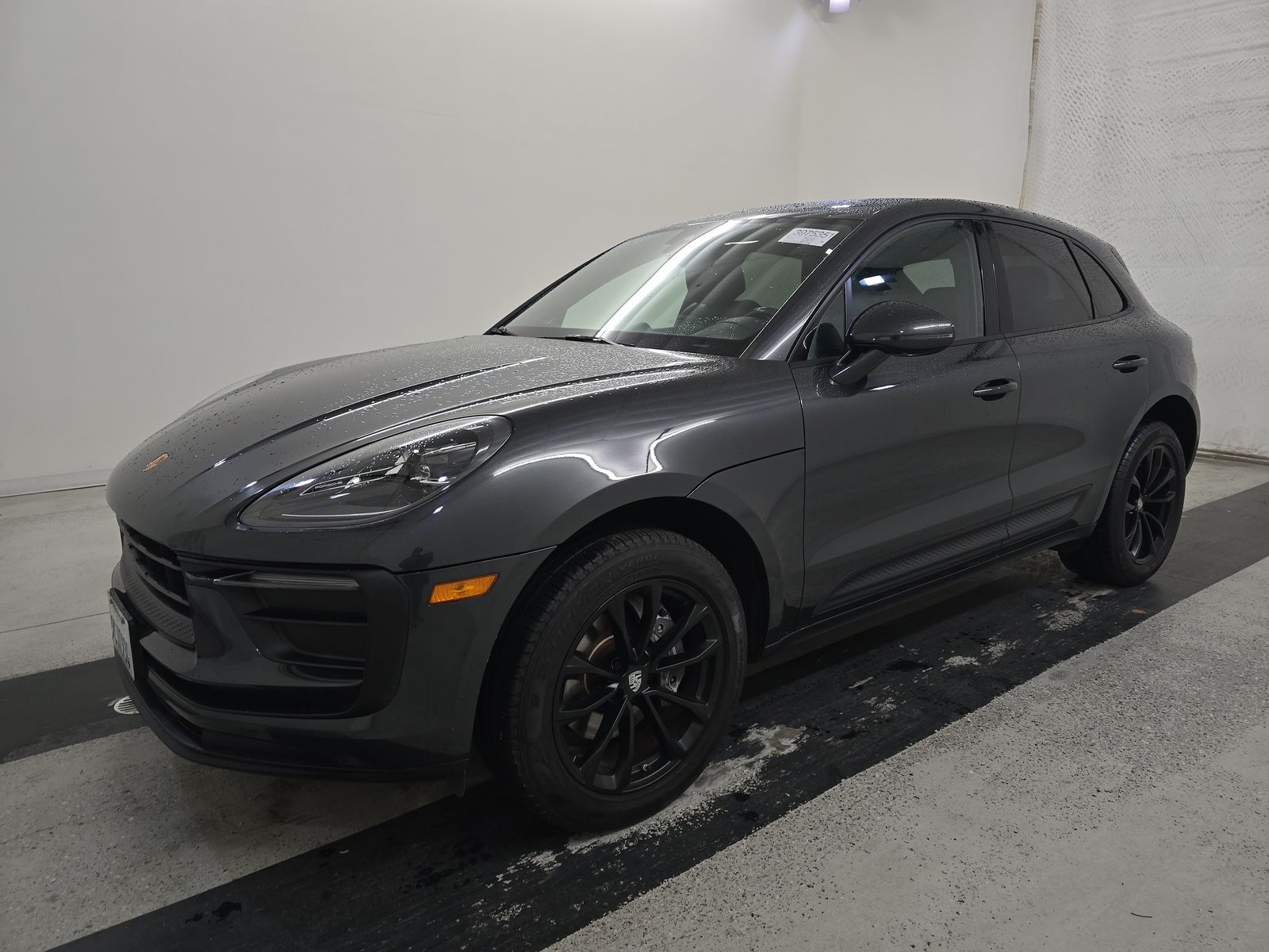 2022 Porsche Macan Base AWD